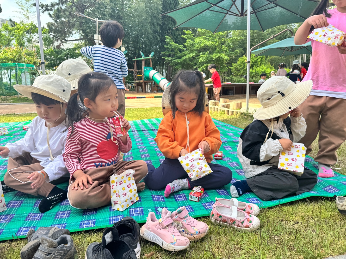 창원숲유치원 - 어린이날 맞이 함께 웃는 놀이 한마당 실시 - 관련이미지2