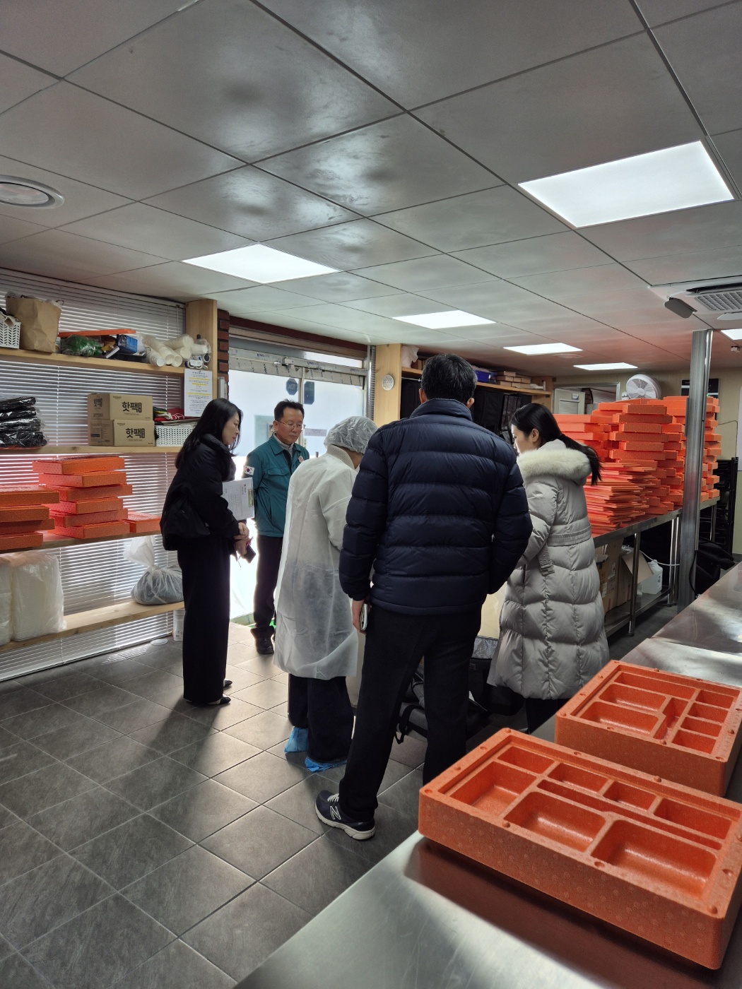 통영교육지원청, 겨울·봄방학 초등돌봄교실 도시락 지원사업 합동점검 실시  - 관련이미지3