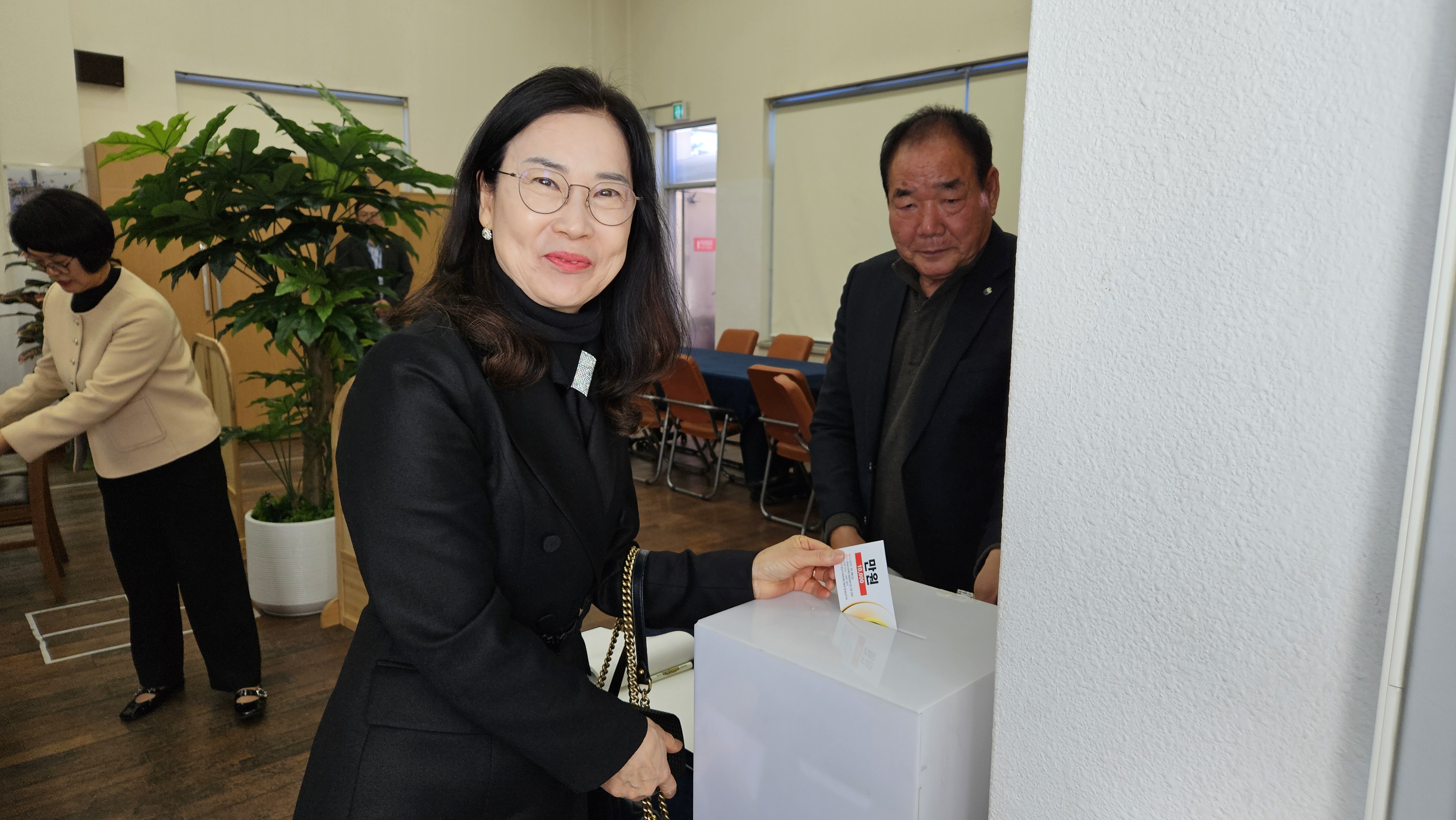 창녕교육지원청 한울회, 연말 맞아 따뜻한 나눔 실천!  - 관련이미지2