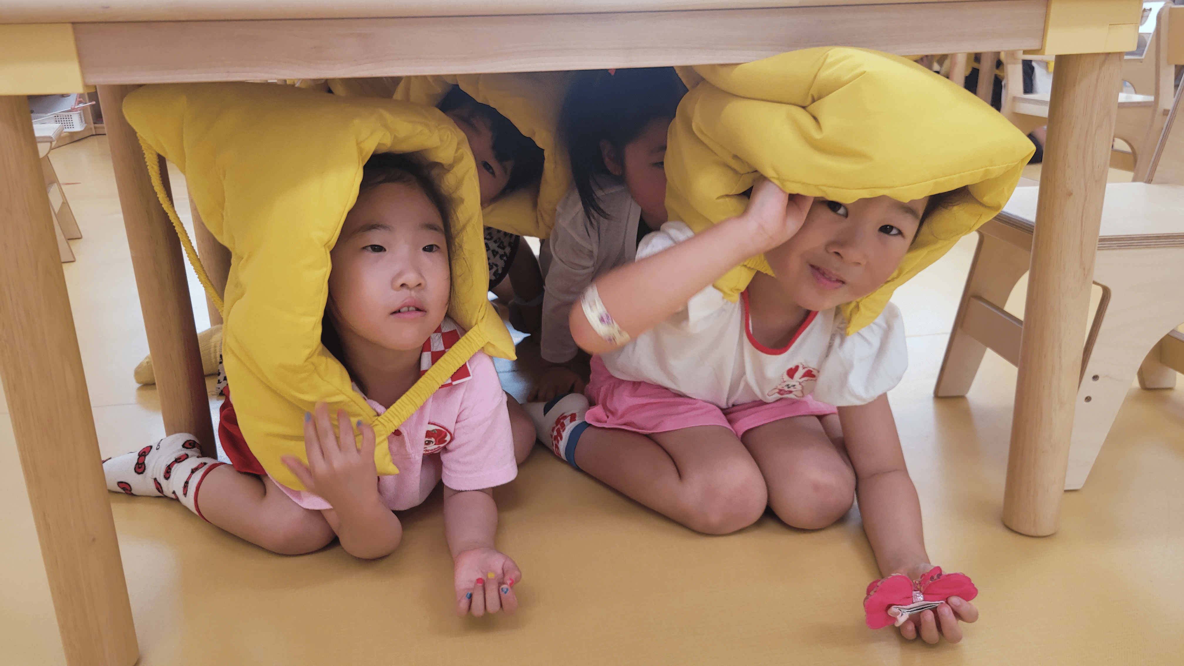 주동유치원, 머리 감싸고 안전하게!  실전같은 지진대피훈련 실시 - 관련이미지2