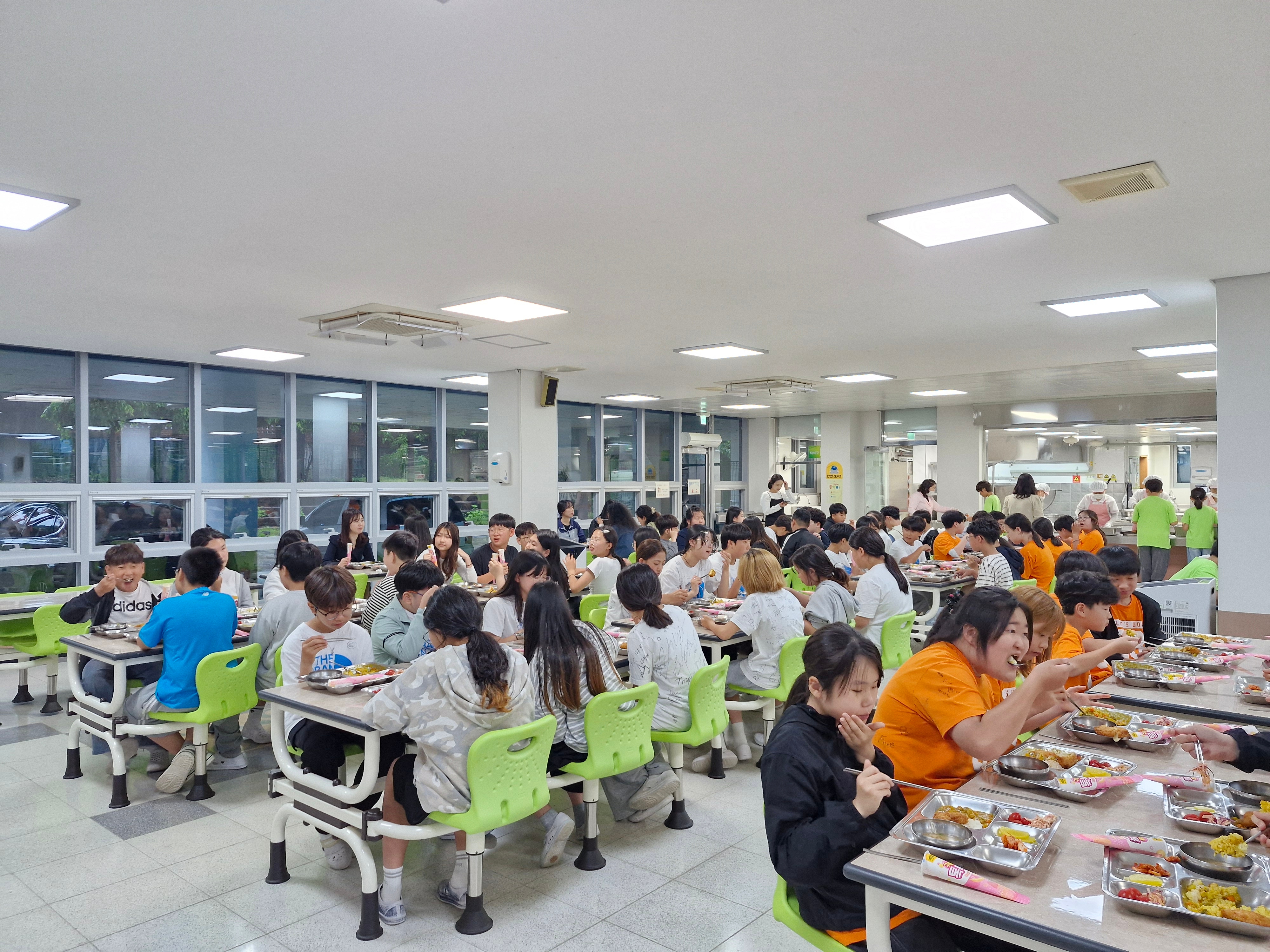 사천 남양중, ‘문선초 초청 이음교실 학교 탐방’ 개최 - 새로운 시작과 설레는 발걸음 응원, 예비 신입생들 중학 생활의 사다리 마련 - - 관련이미지3
