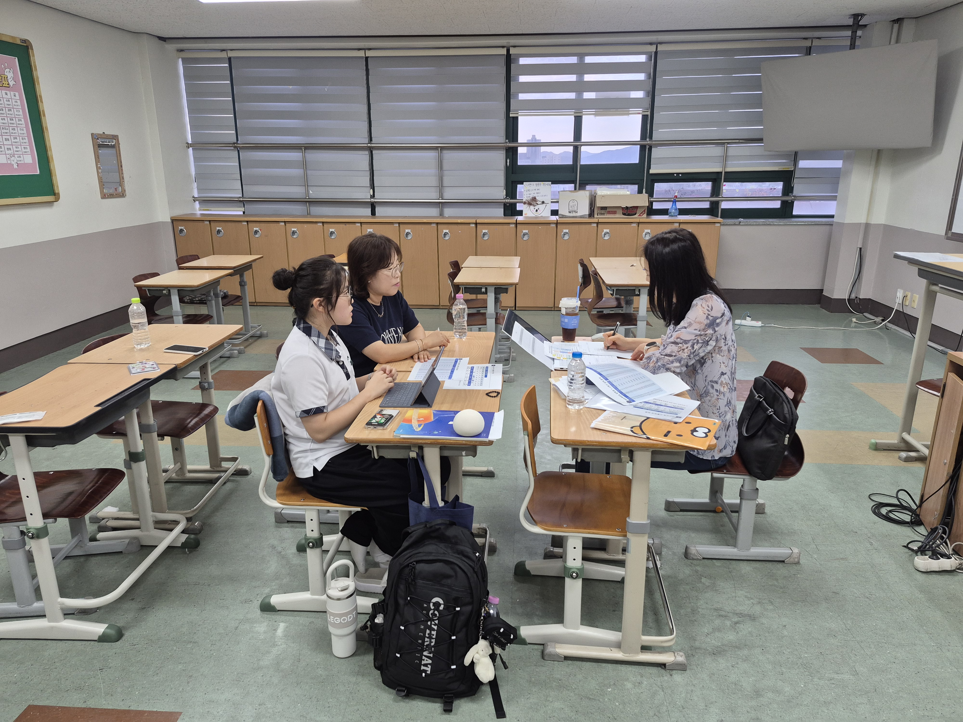 김해여고, 학생 한 명 한 명의 미래를 설계하다…1대1 맞춤형 진로진학 컨설팅 - 관련이미지1