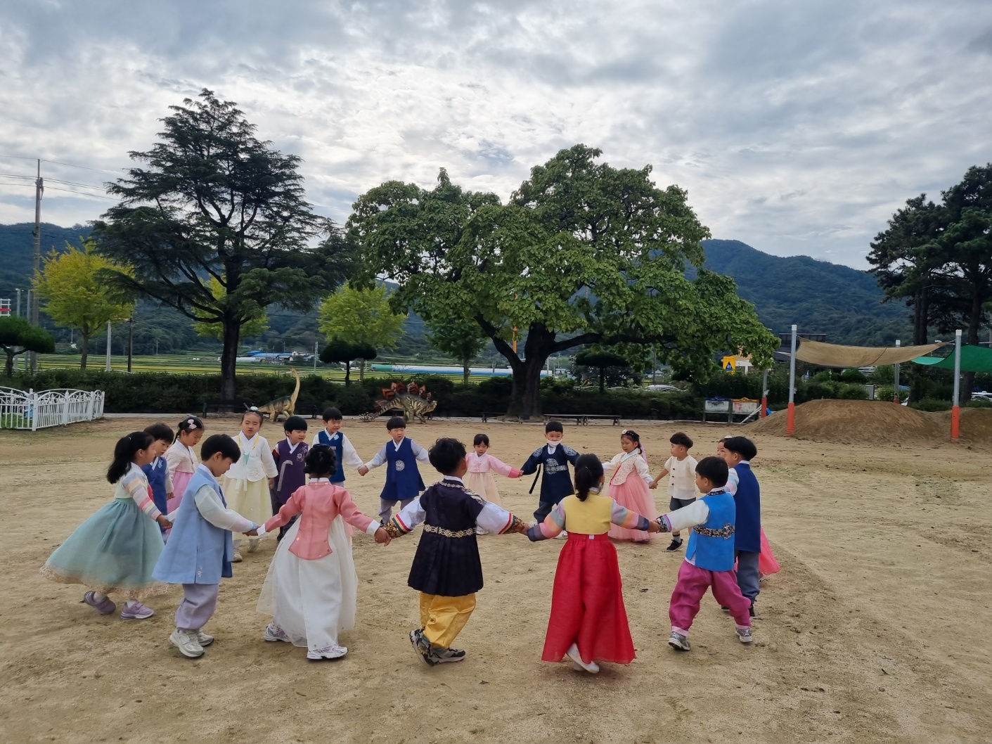천령유치원, "우리 전통을 즐겨요!" 천령 전통놀이 주간 운영 - 관련이미지2