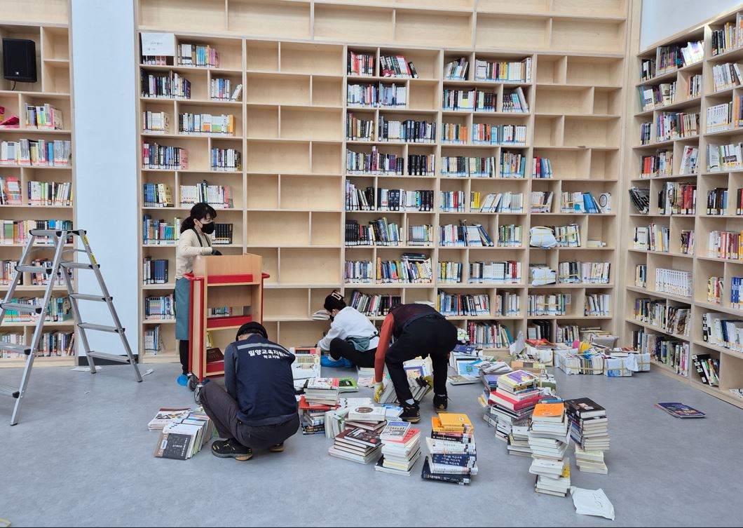 밀양교육지원청, 새학기 교육활동 맘껏 펼치세요. - 관련이미지1