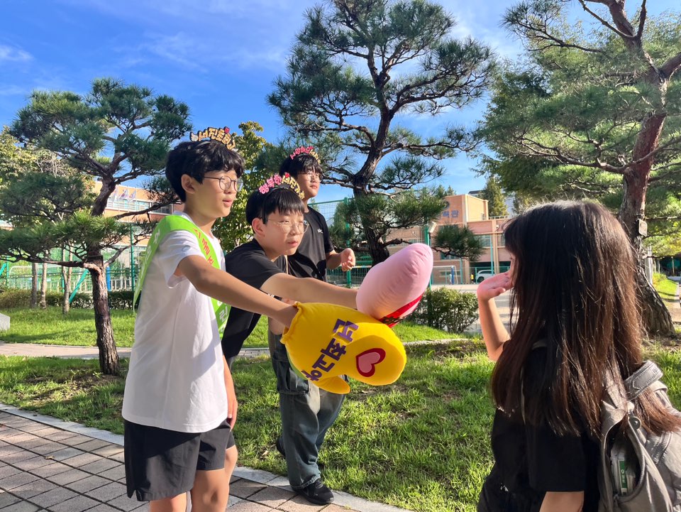 진주 서진초등학교, "마음이 자라는 학교폭력 예방 캠페인" 개최 - 관련이미지1