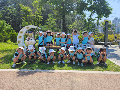 현동숲유치원, 우리 마을에서부터 지구로! (우산천 사랑 캠페인과 연계한 수달마켓 개최) - 관련이미지3