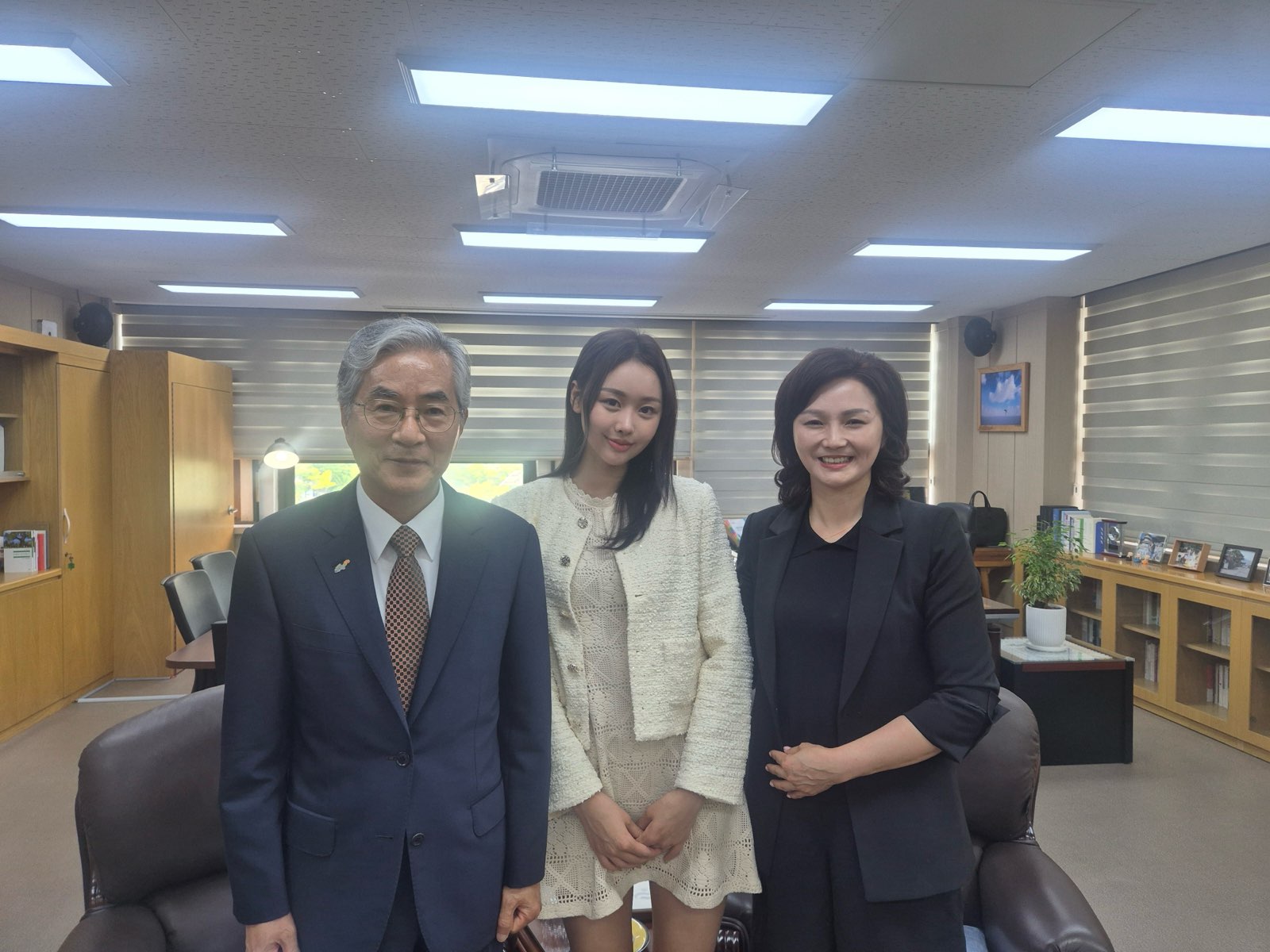 미스코리아 경남 ‘선’ 서여은 씨, 지역 미래 인재 위해 시상금 기탁 - 관련이미지1