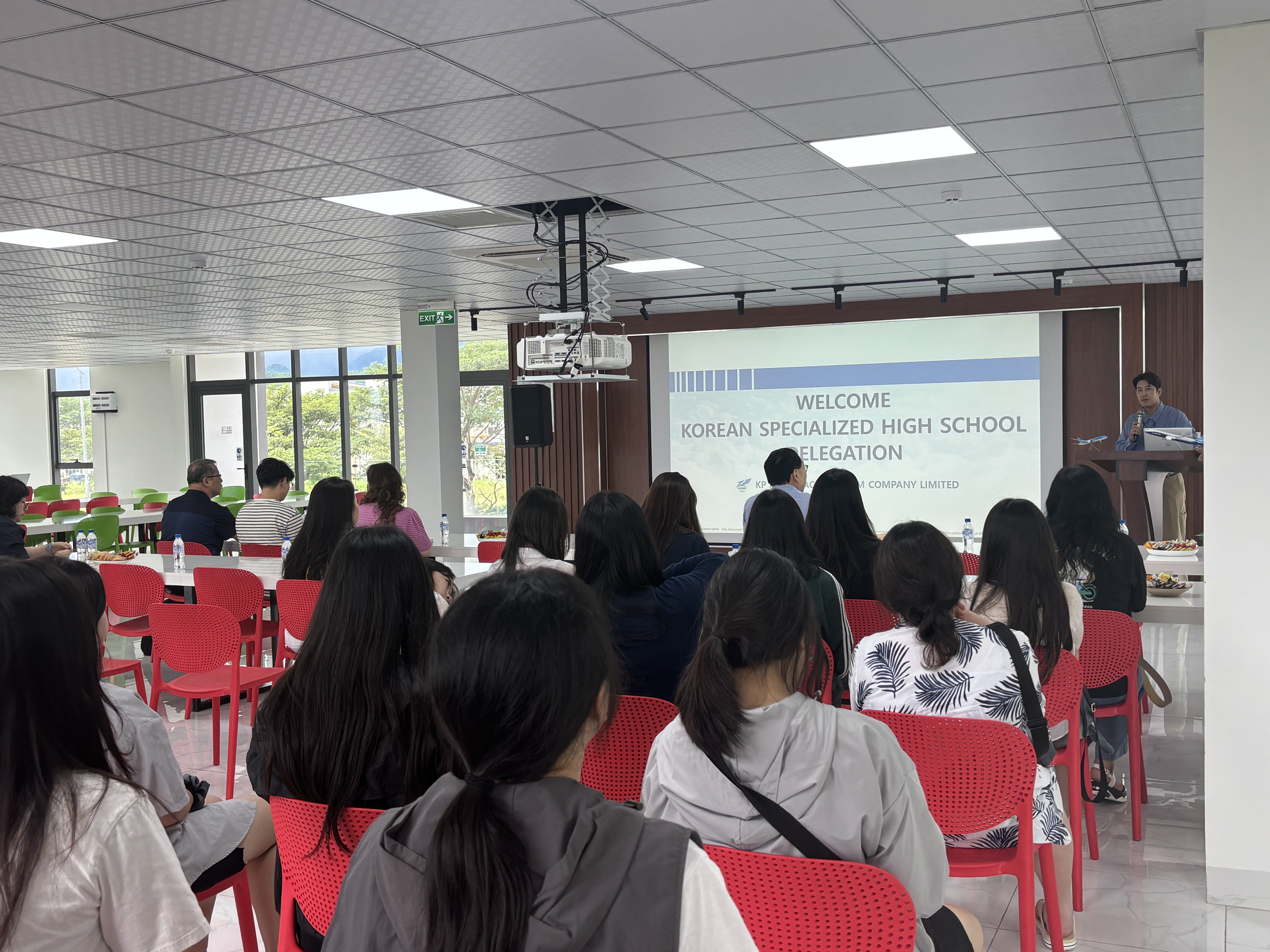 경남정보고, 베트남 다낭에서 글로벌 시장 조사 실시 - 관련이미지2