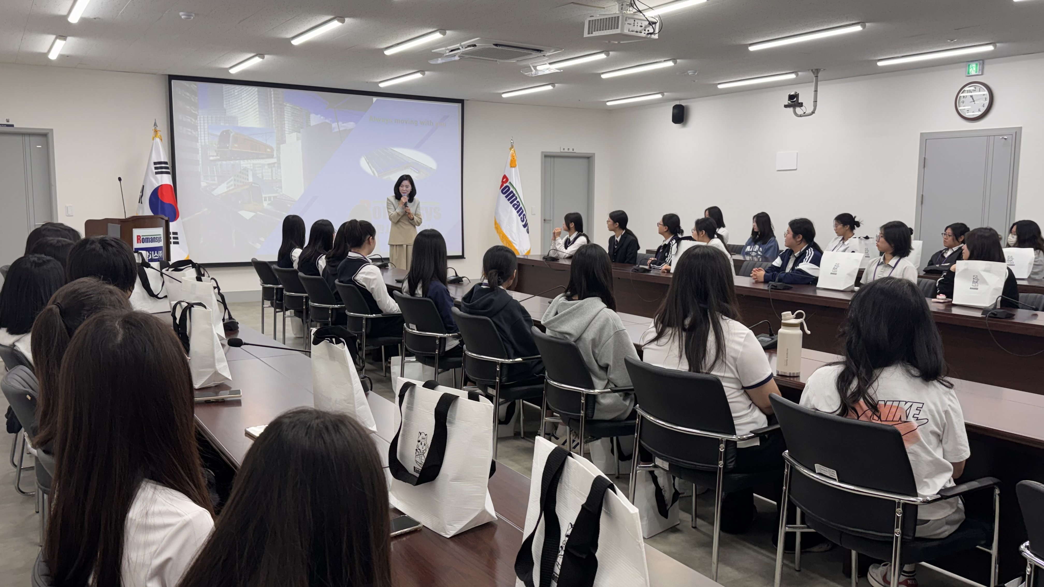 창원중앙여고, 창의와 열정으로 빚은 성장 스토리 - 관련이미지1