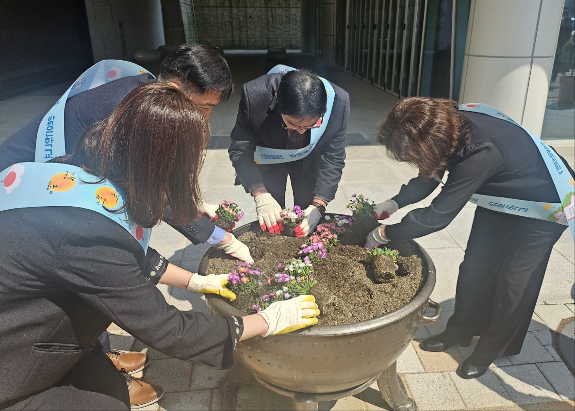 김해교육지원청 반딧불이, 향기로운 청렴 꽃씨를 심다 - 관련이미지2