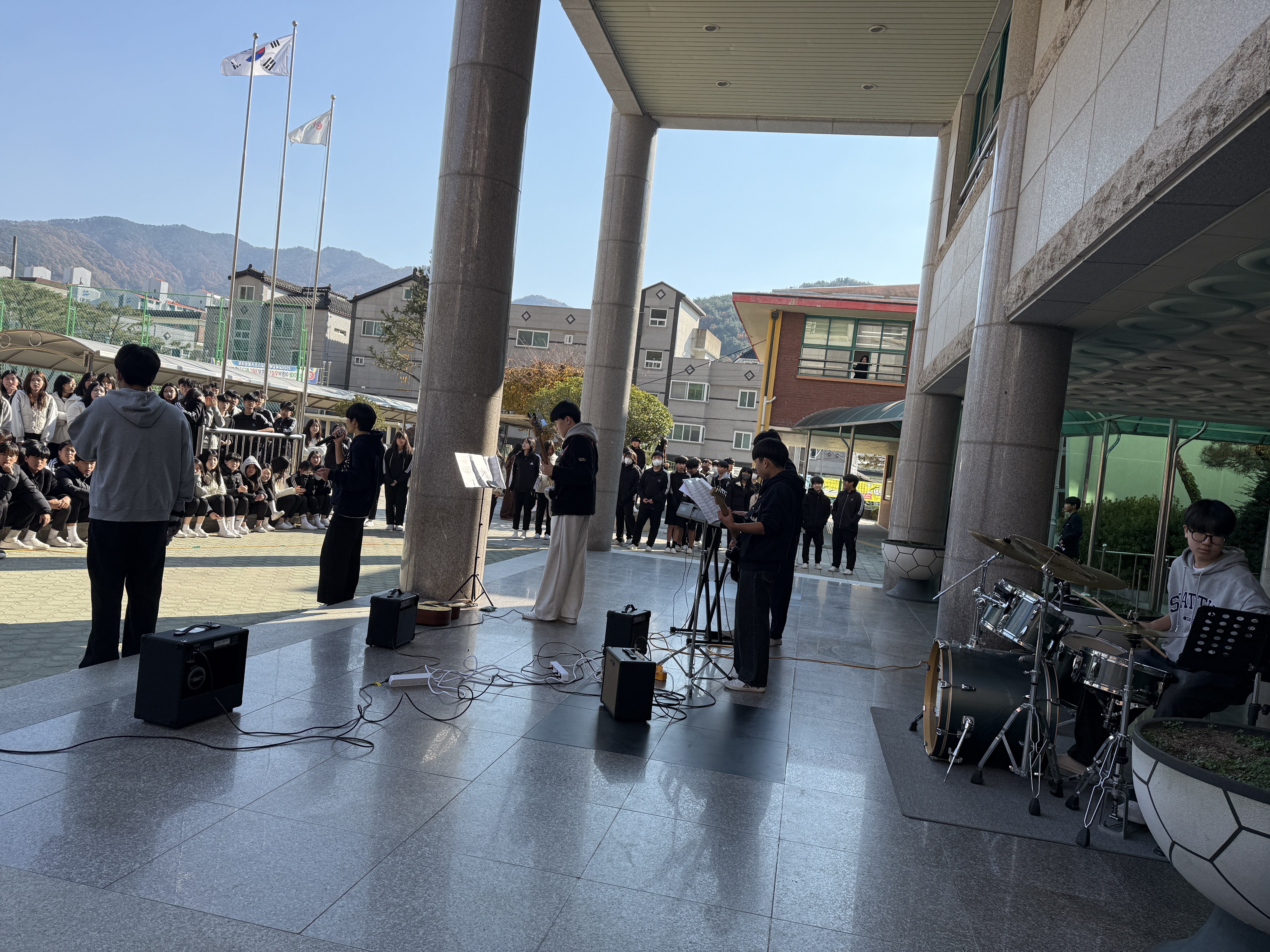 생명존중·공동체 의식 함양 버스킹 공연 - 관련이미지1