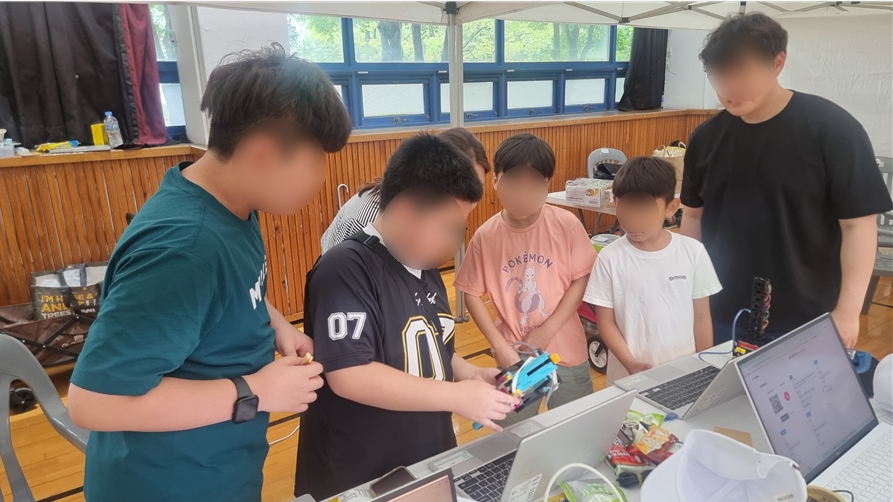 김해동광초, 다문화와 청소년이 함께 참여하는 ‘2025 청소년 다문화 페스타’ 부스 운영 참가 - 관련이미지2
