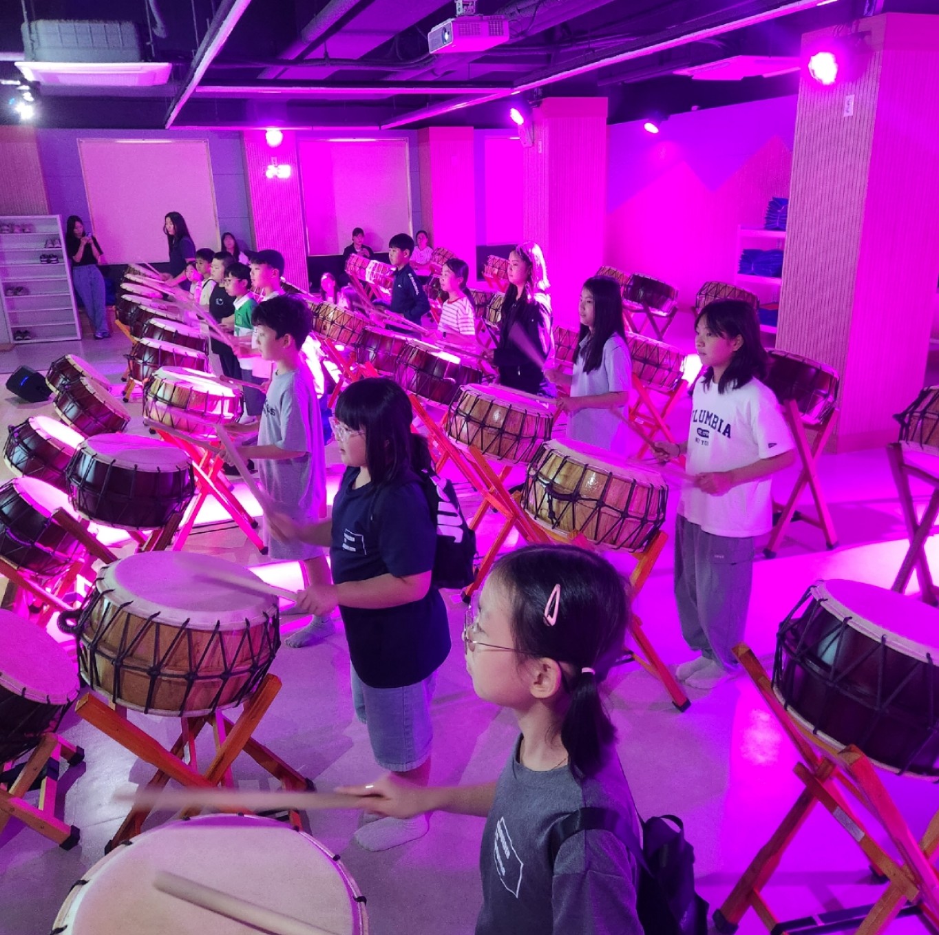 학교 밖 청소년들의 행복한 동행 - 관련이미지3