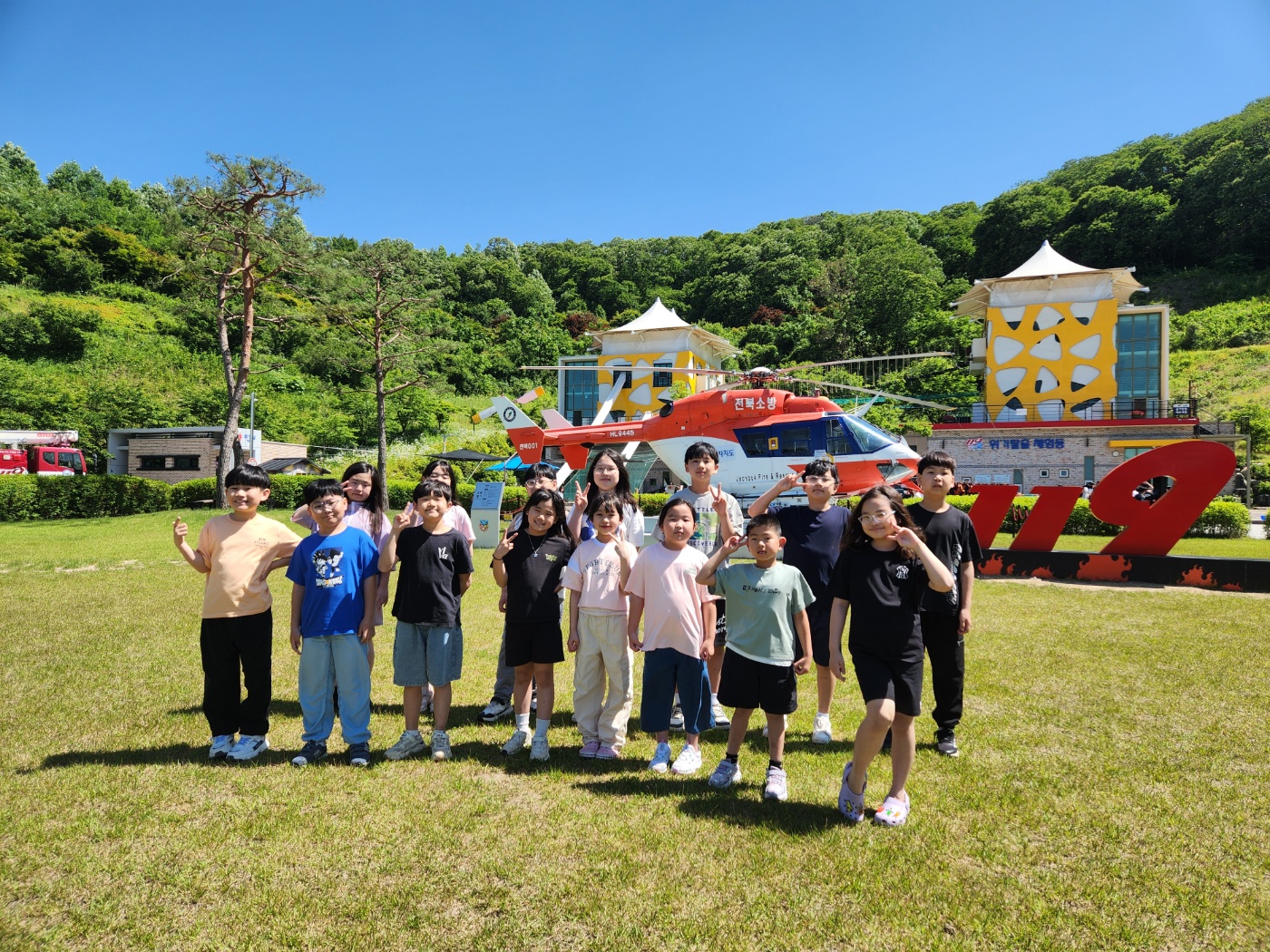 <병곡초> 생존수영 및 위기탈출 체험활동 - 관련이미지1
