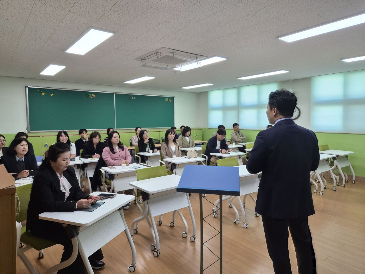 2026년 학교폭력대책심의위원회 역량강화 연수 및 간담회 운영 - 관련이미지2