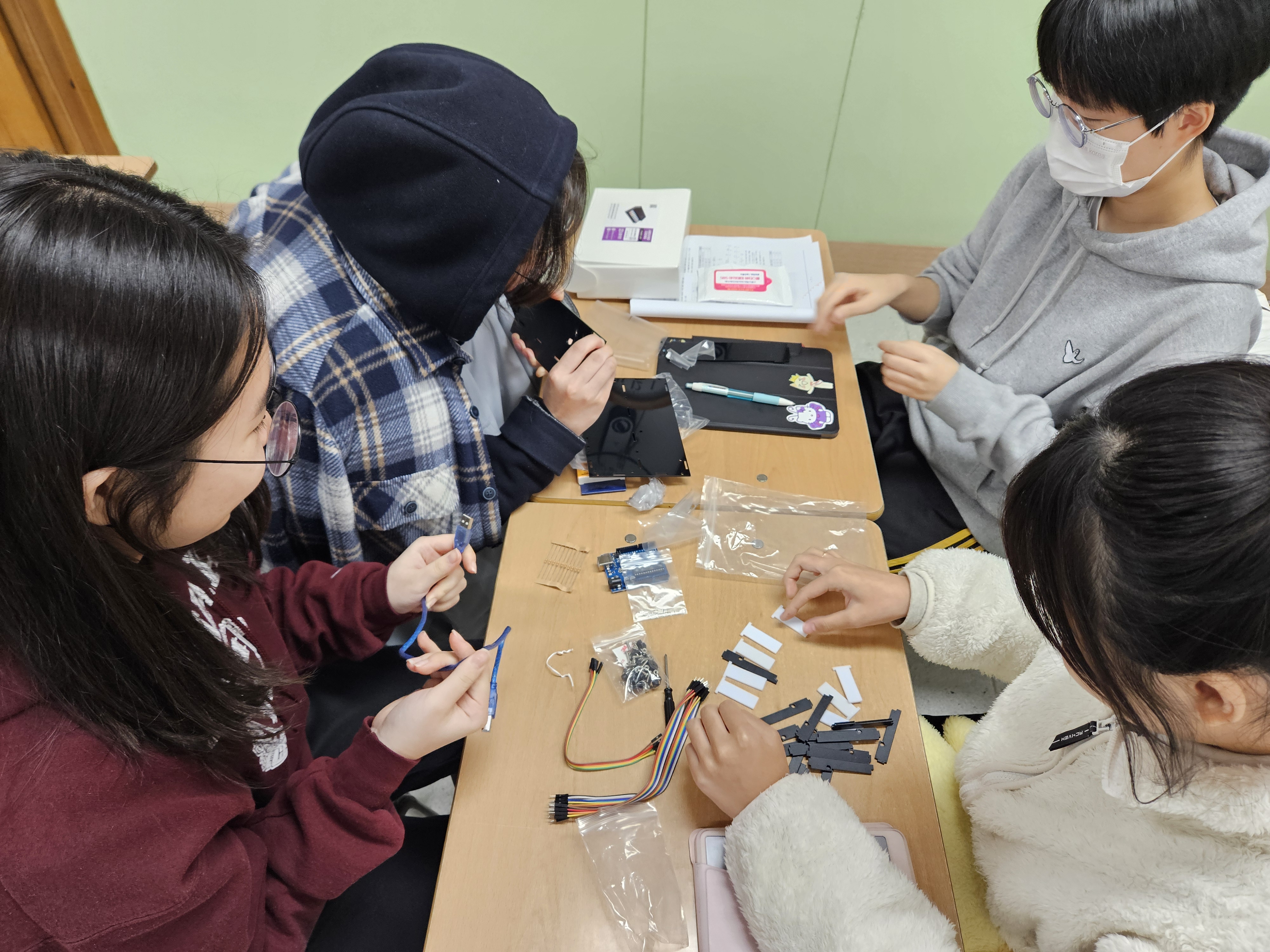 창원토월고, AI 활용 ‘스마트교실 만들기’ 특색활동 성료 - 관련이미지1