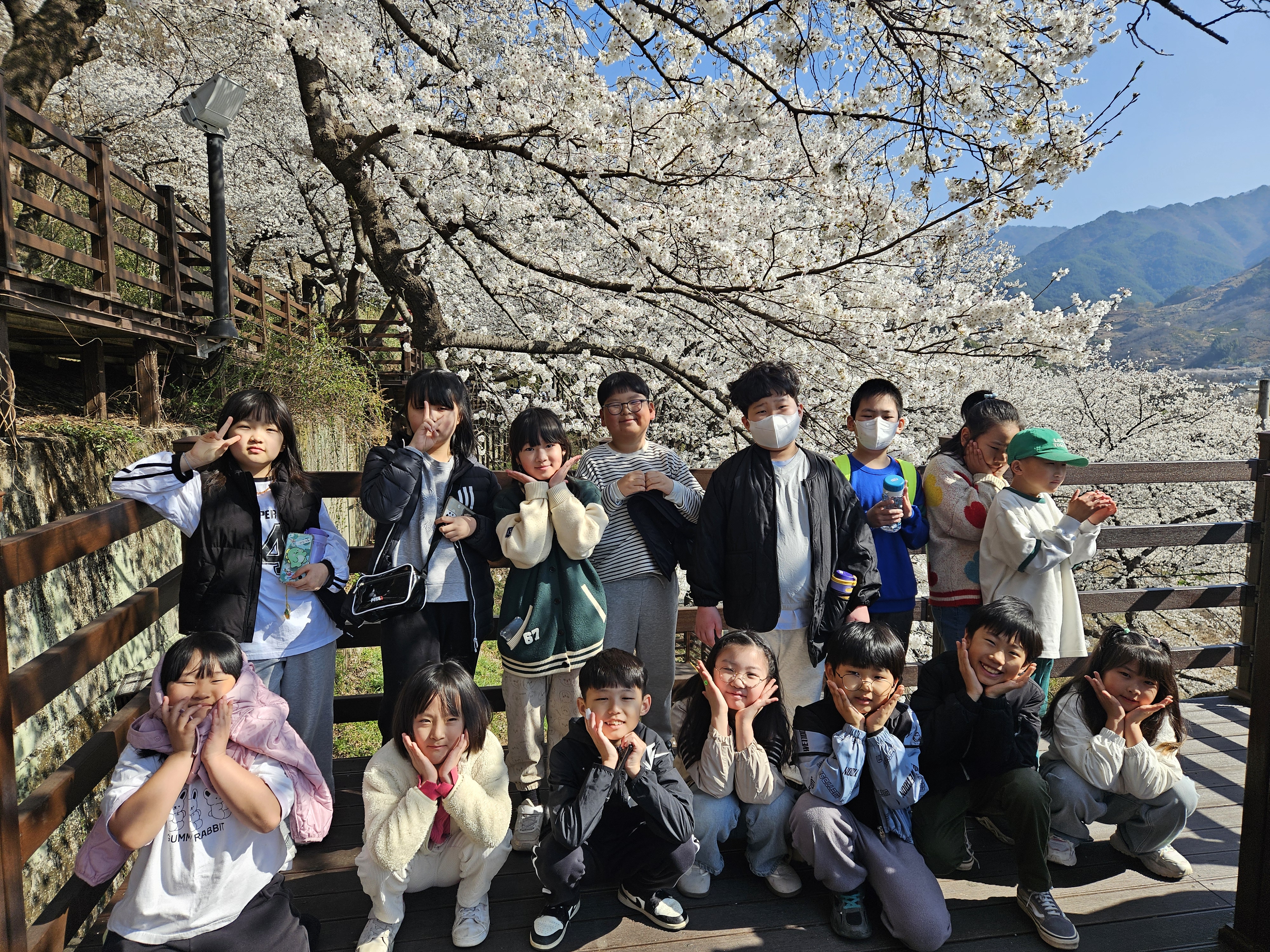 화개초·화개초왕성분교장, 공동학교 운영의 일환으로 수요한솥밥 실시 - 관련이미지1