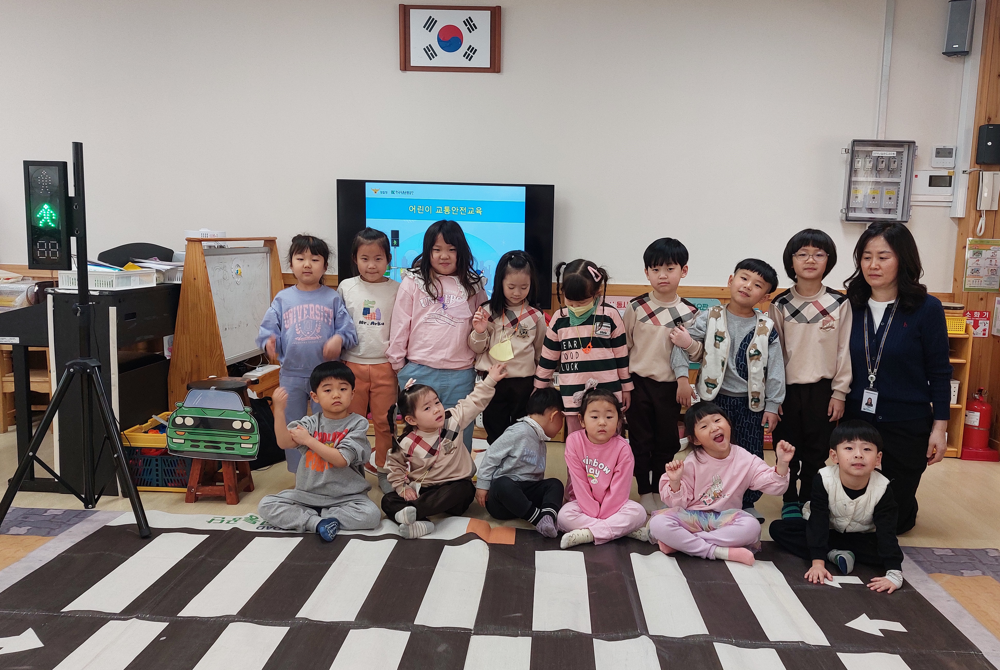 도계초병설유치원, 찾아오는 맞춤형 교통안전교육 실시 - 관련이미지1
