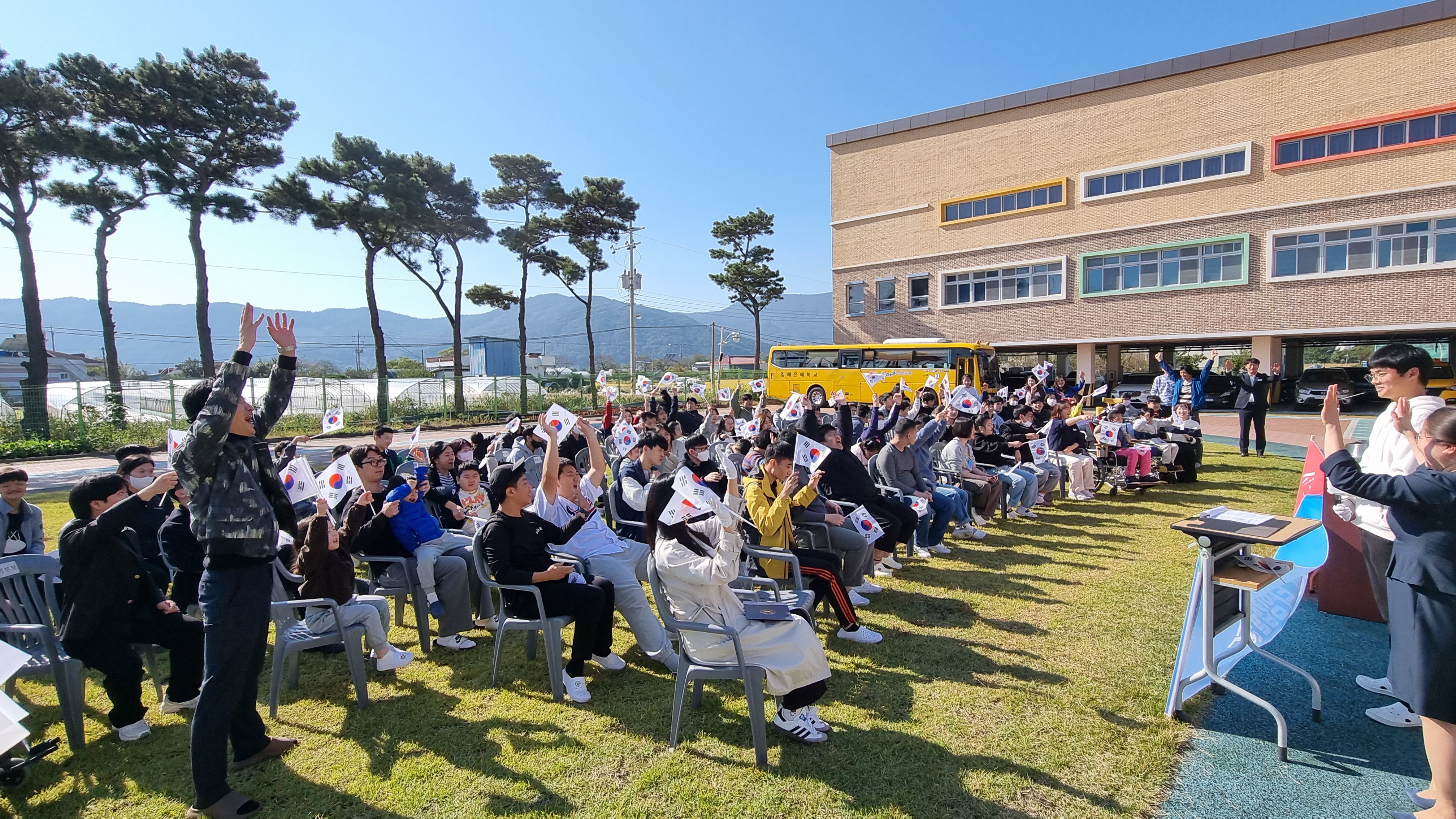 김해은혜학교 광복 100주년을 향한 타임캡슐 봉입식-미래를 향한 약속, 역사적인 순간을 함께 한 우리 - 관련이미지1
