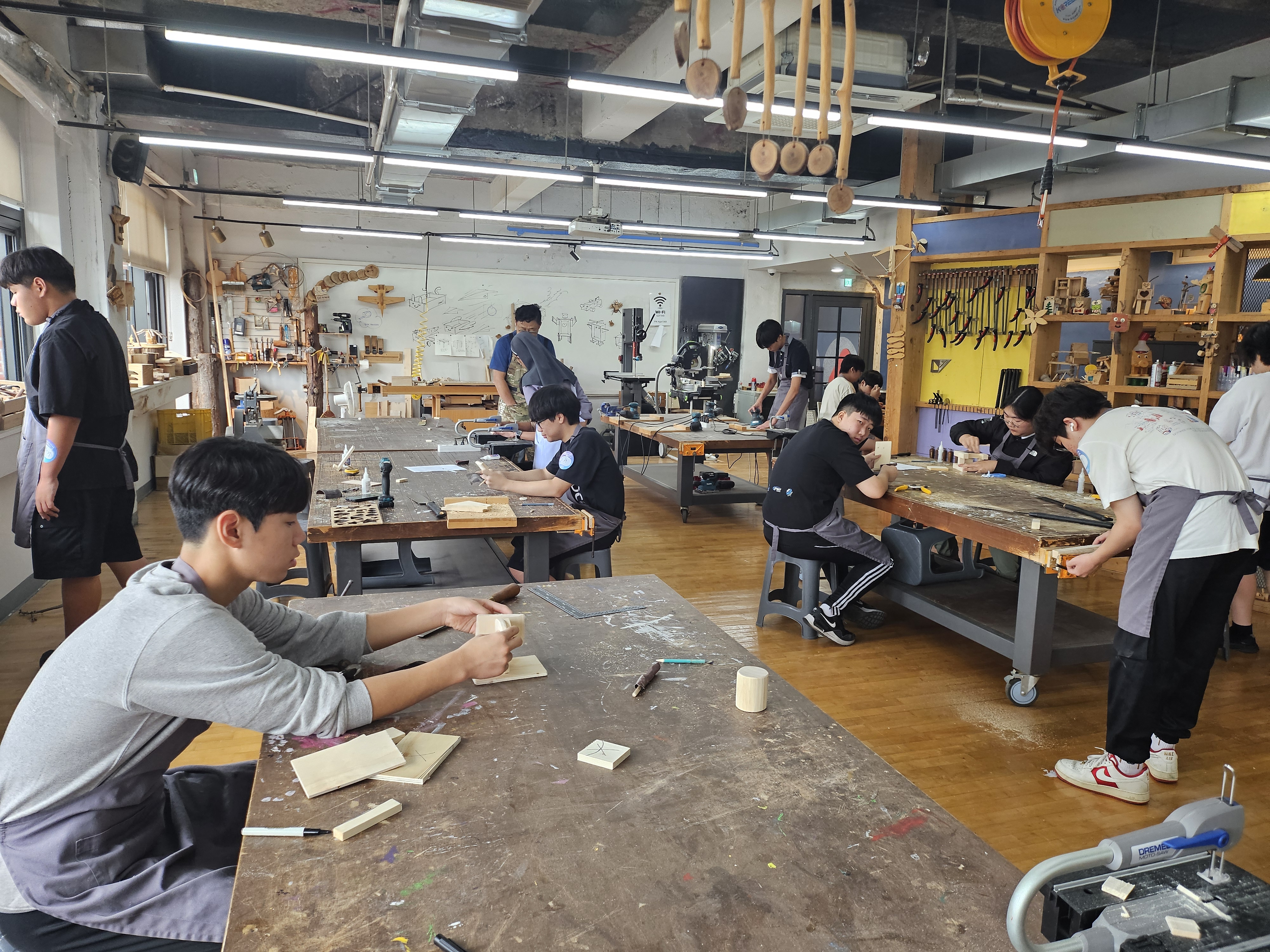 현장 체험형 진로 프로그램으로 미래 설계 역량 강화 - 관련이미지3