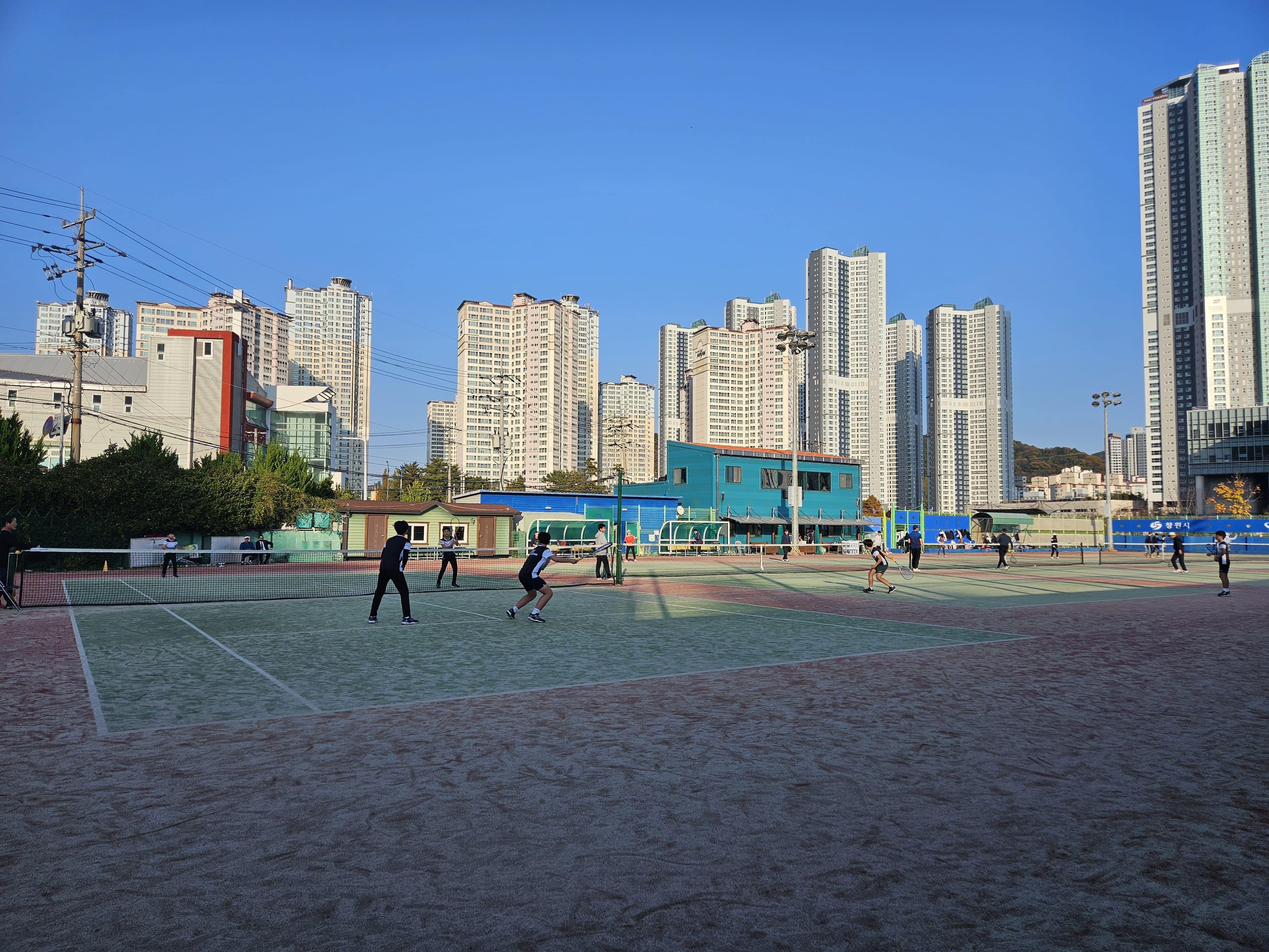 의령초, 경남 최고의 소프트테니스 명문 학교임을 증명하다  2024년 경남협회장배 소프트테니스 대회 1, 2, 3위 모두 석권 - 관련이미지2