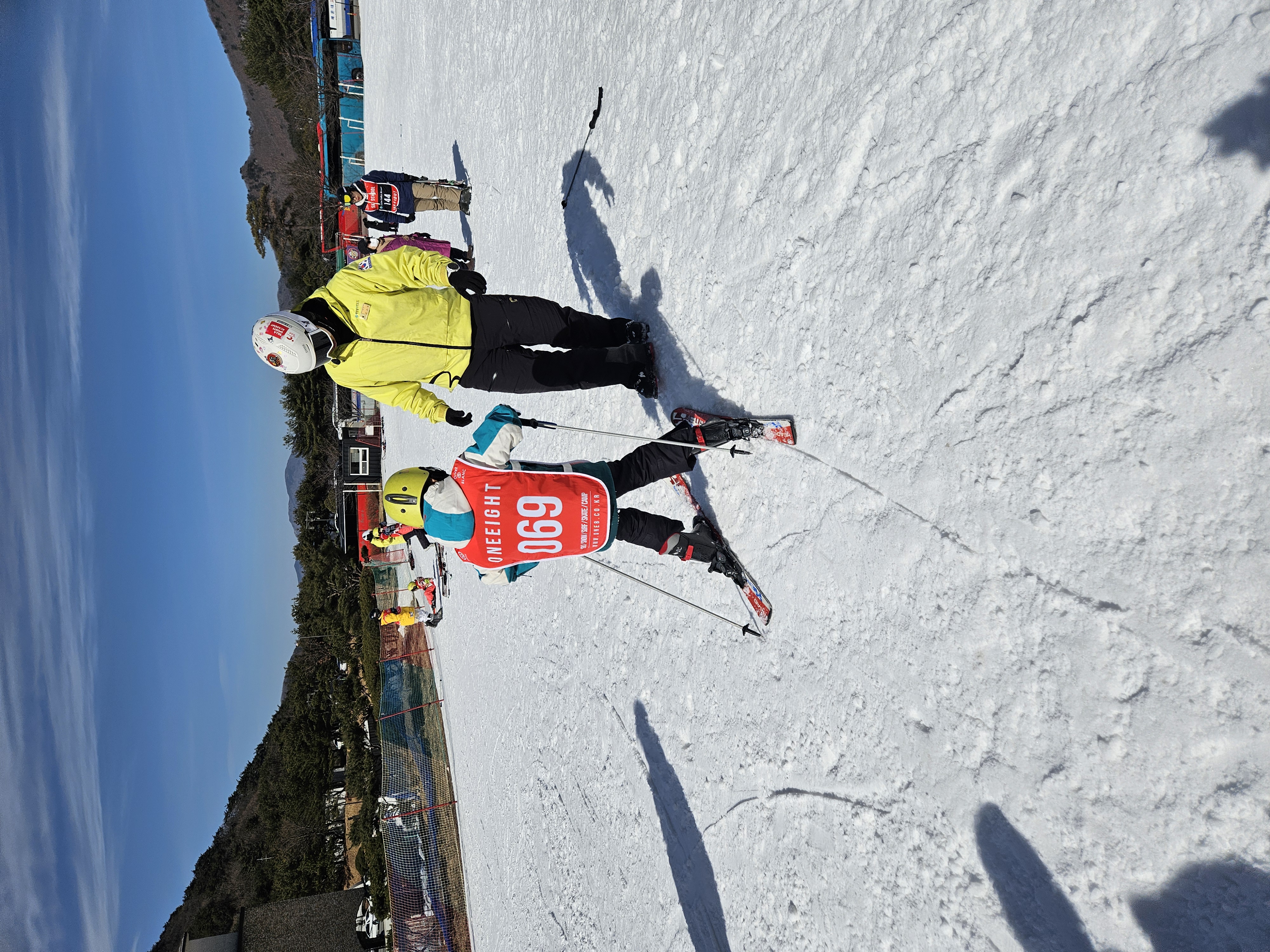 ‘하얀 설원 위 도전’ 겨울스포츠 스키 체험 운영 - 관련이미지2