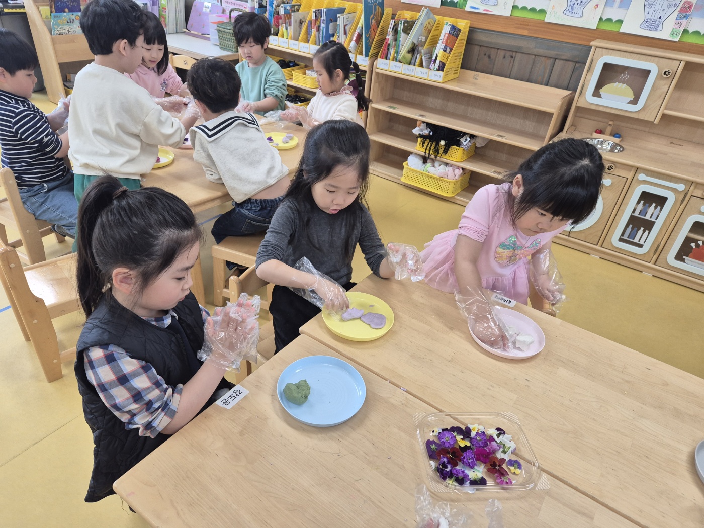 사등유치원 삼월삼짇날 세시잔치를 해요 - 관련이미지3