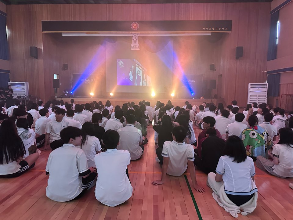  창원토월고, 학교자율적교육과정에 날개를 달다! - 관련이미지1