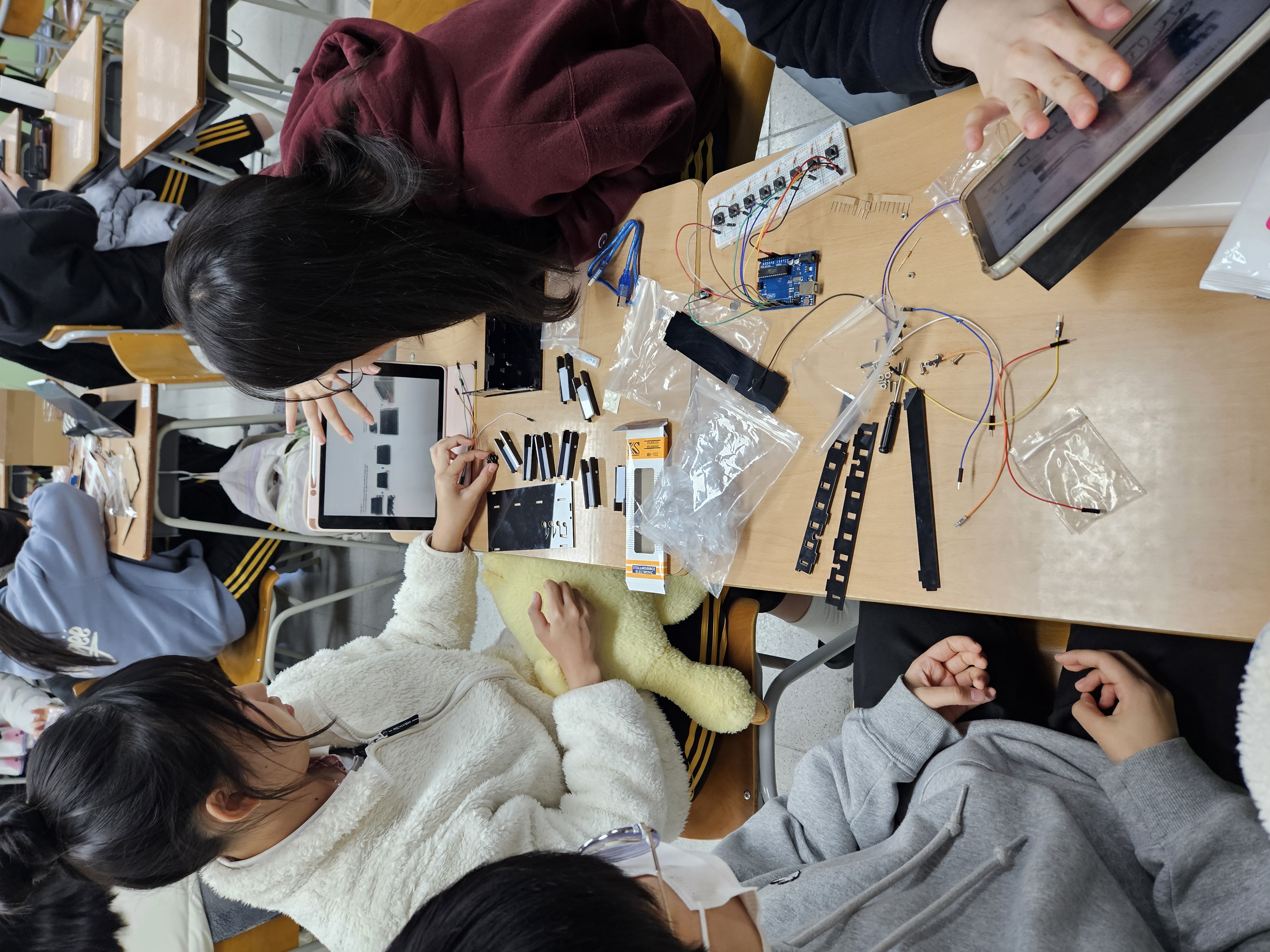 창원토월고, AI 활용 ‘스마트교실 만들기’ 특색활동 성료 - 관련이미지2