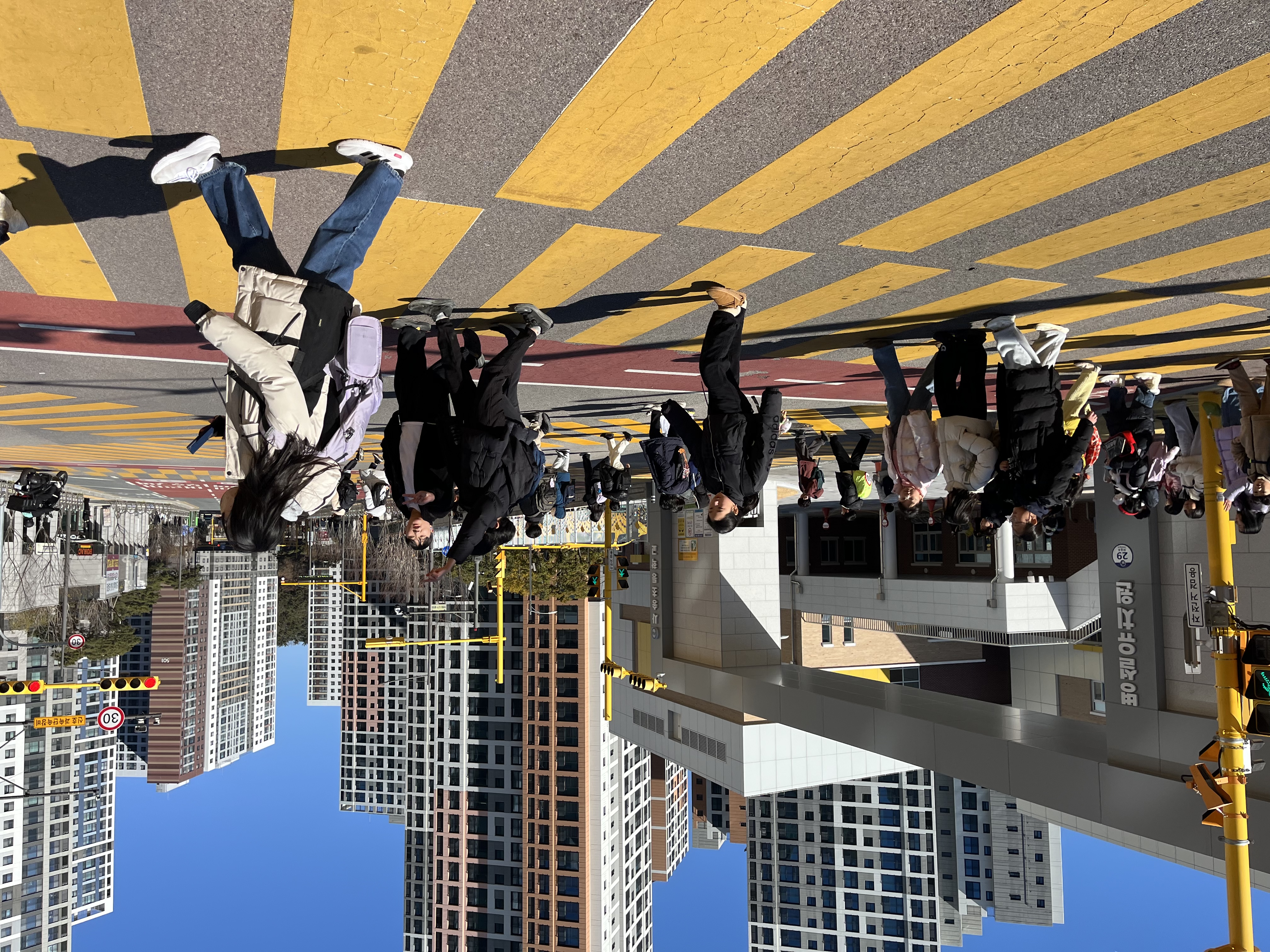 학생 안전 최우선...사송초 대각선 횡단보도 설치 - 관련이미지3