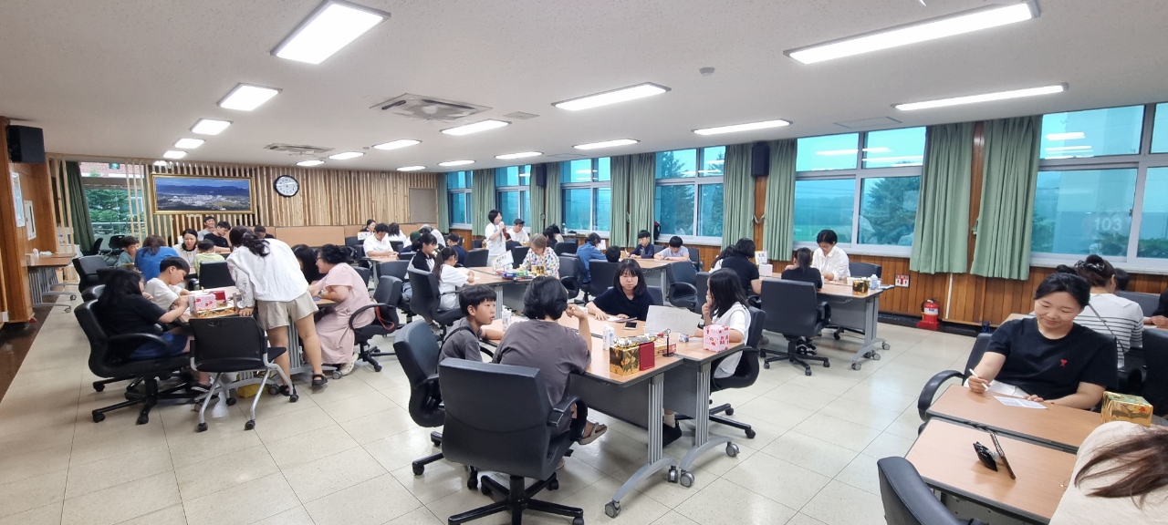 거창교육지원청, 2025. 거창 학부모회 역량 강화 연수<신나는 엄마표 보드게임 파티>개최 - 관련이미지2