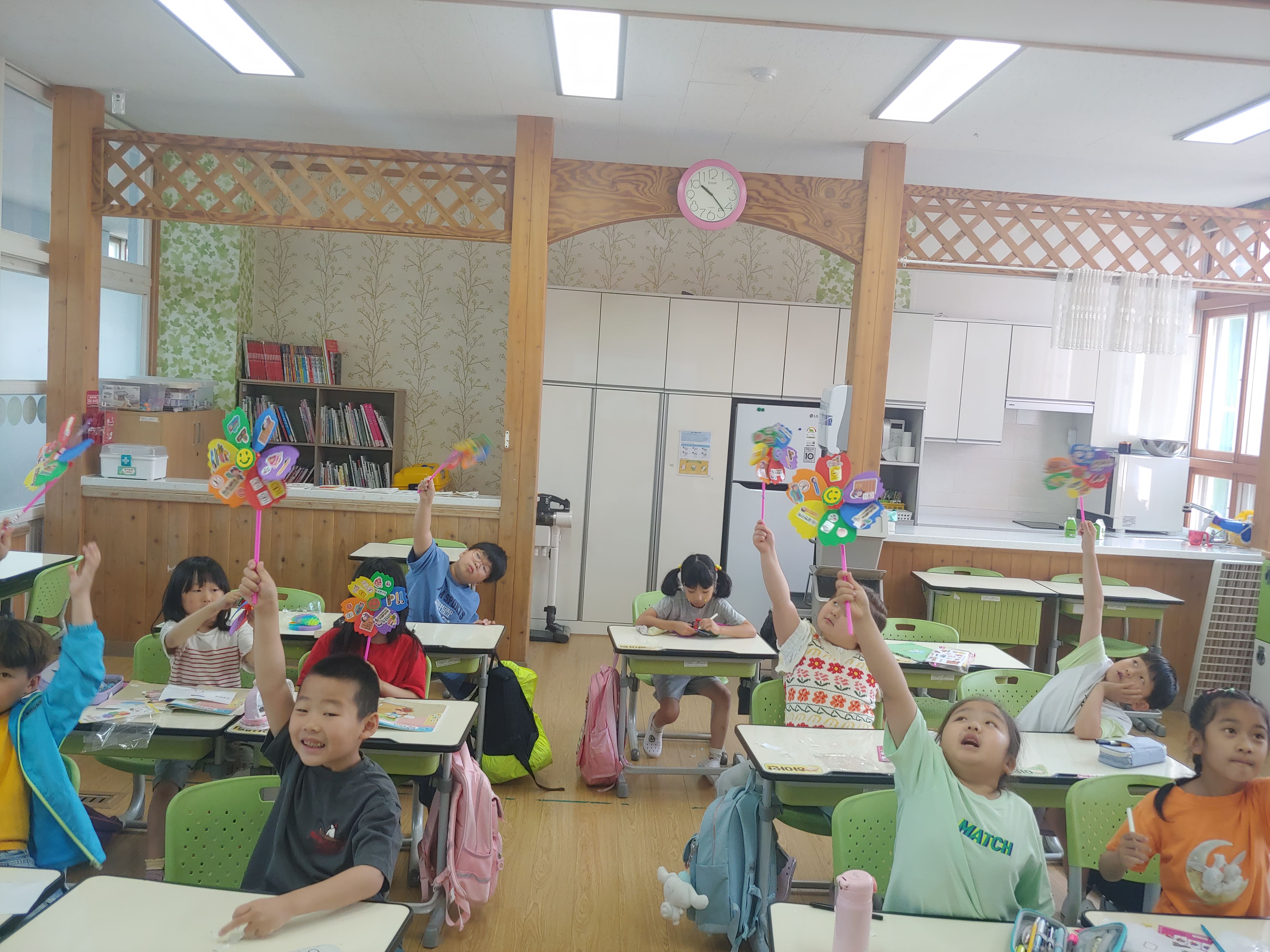 옥종초, ‘재잘재잘 그림책 읽기’를 통한 흡연예방교육 - 관련이미지2