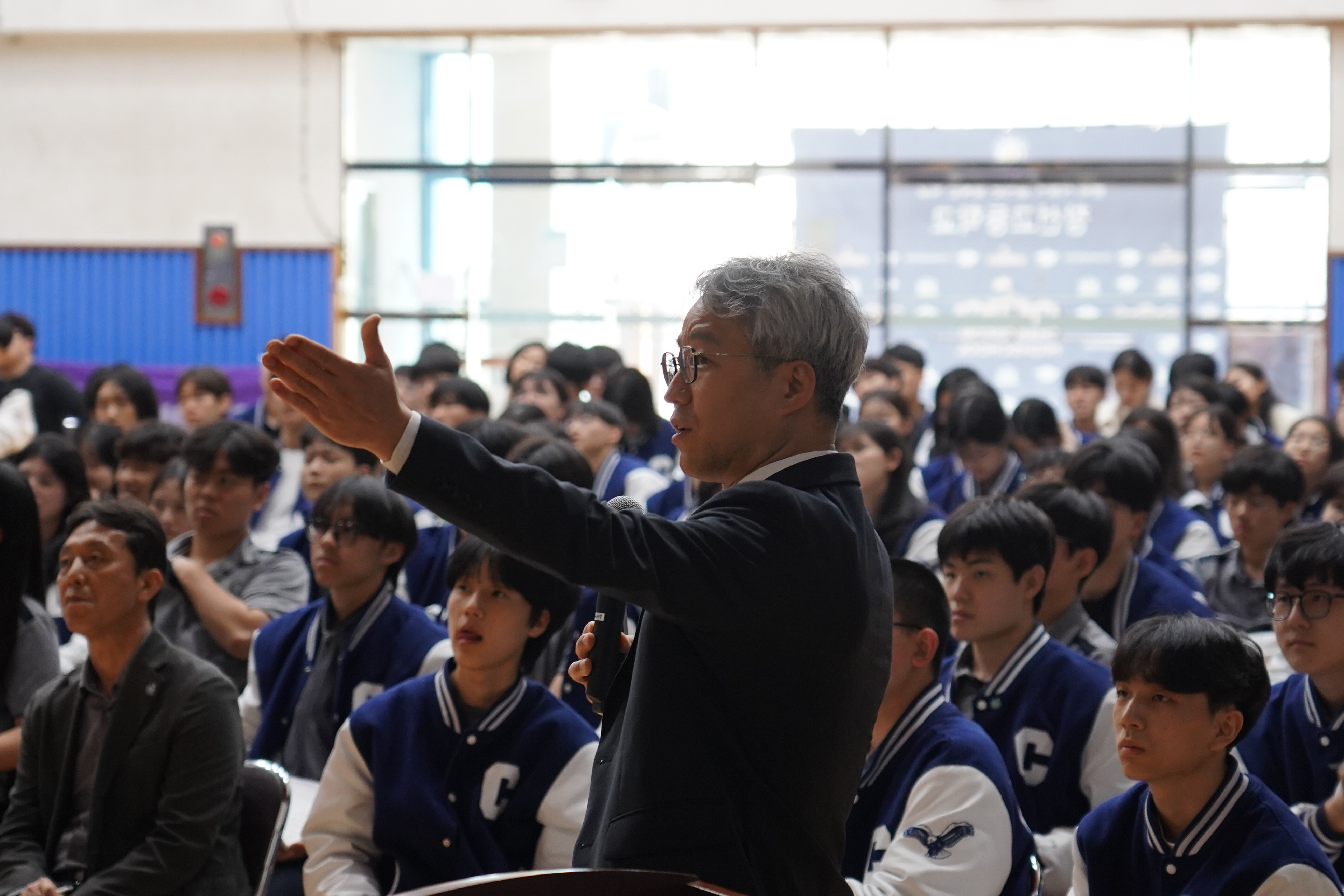 창선고, ‘창선 아카데미’ 개최… 한국선급 장화섭 센터장 초청 “바다의 테슬라, AI로 미래를 항해하다” - 관련이미지2