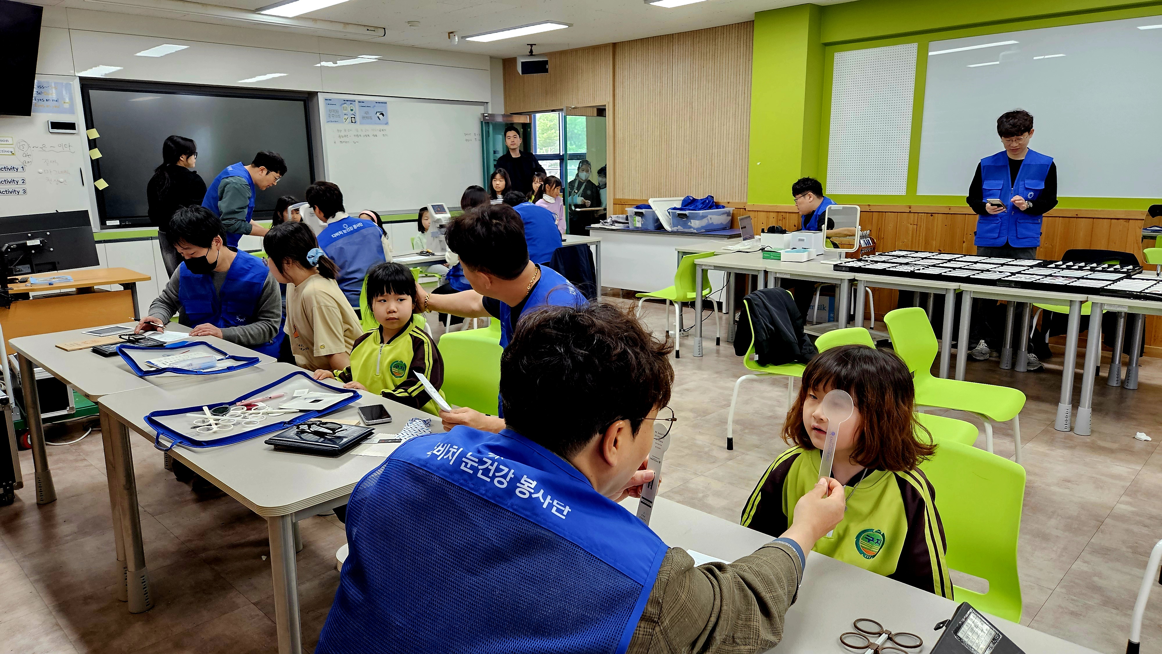 학생 시력 보호를 위한‘장학안경 기증 행사’실시 - 관련이미지2