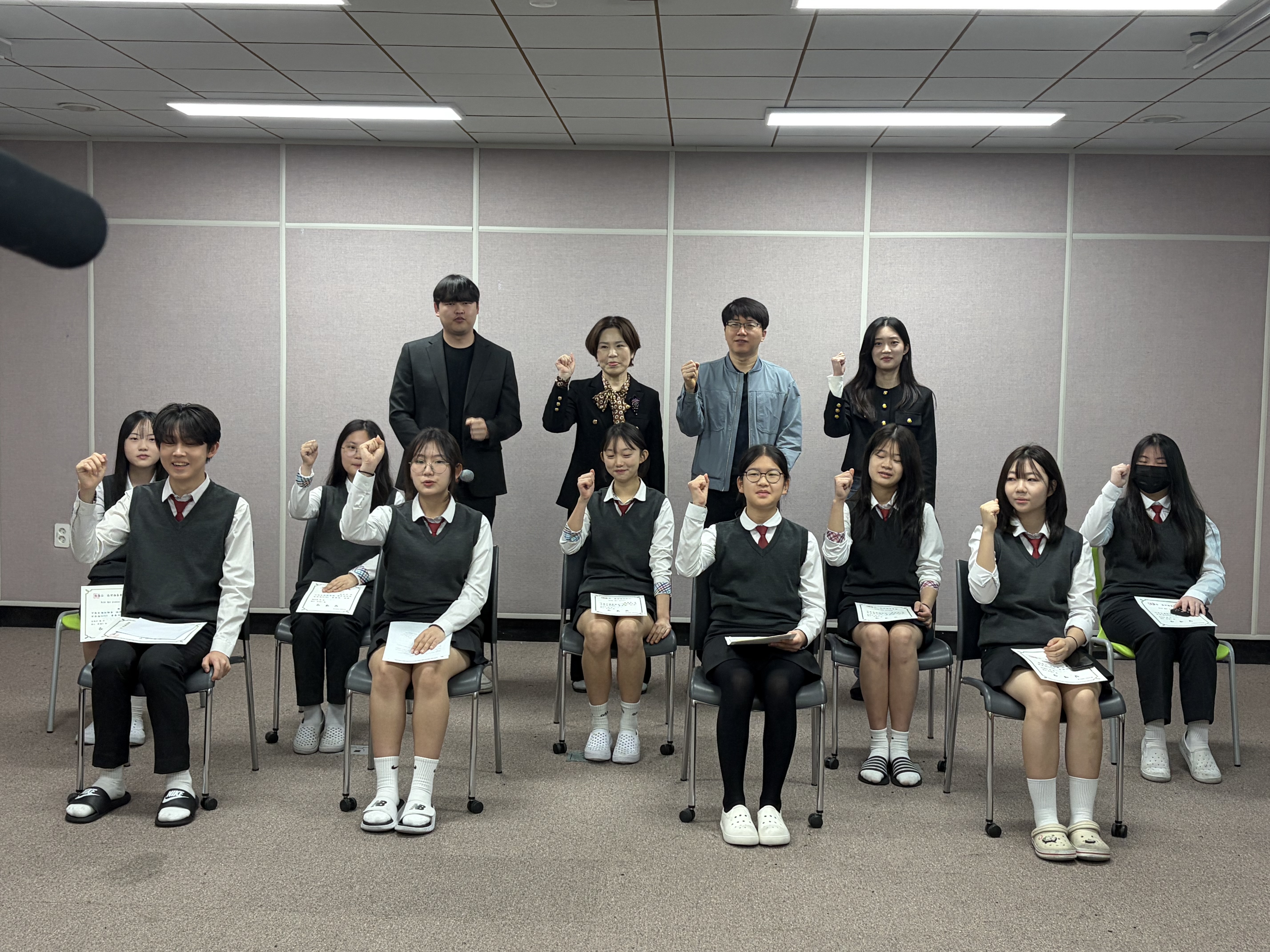 계룡중, 책임·소통·실천으로, 학생 자치의 새 출발을 알리다 - 관련이미지1