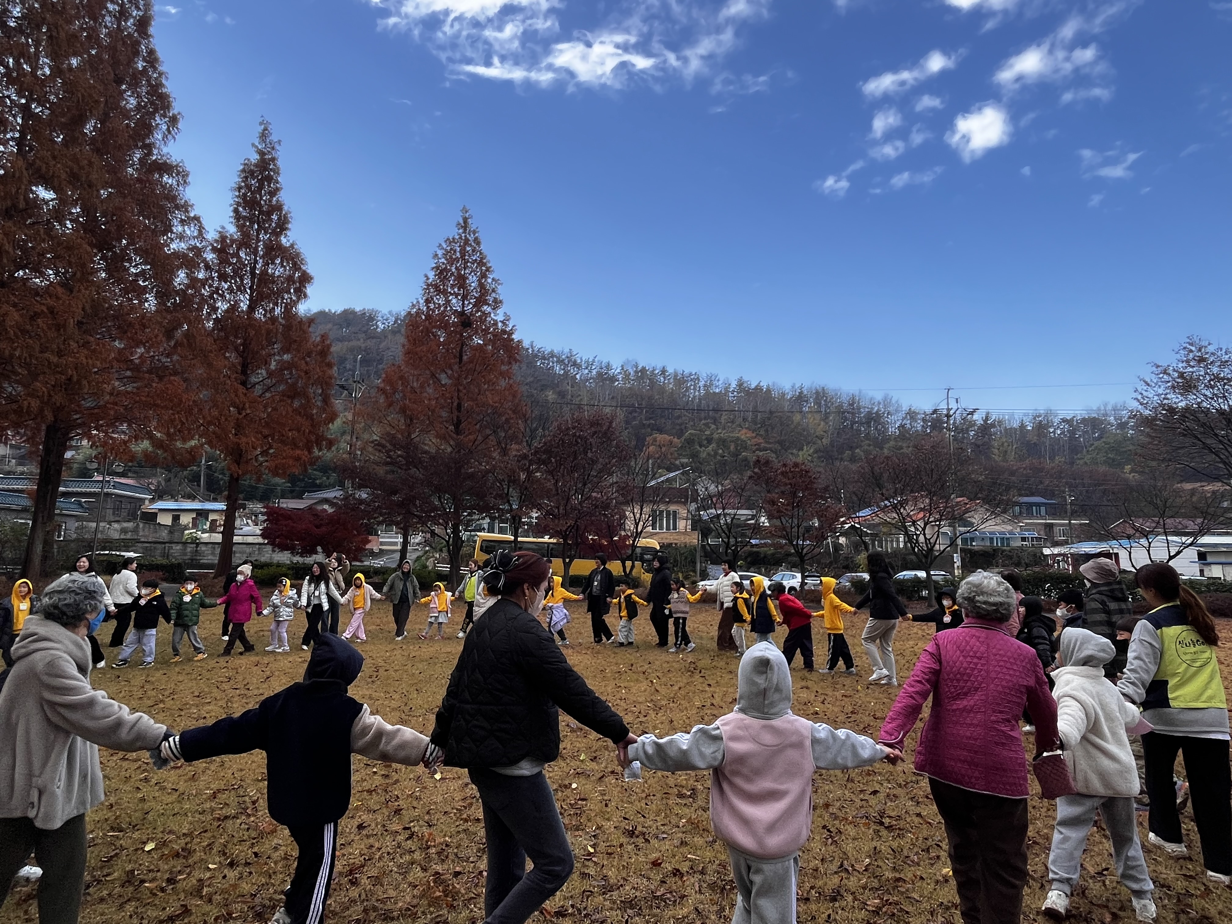작은학교 공동교육과정,  마을과 손잡고 학교 밖 배움터 확장 - 관련이미지1
