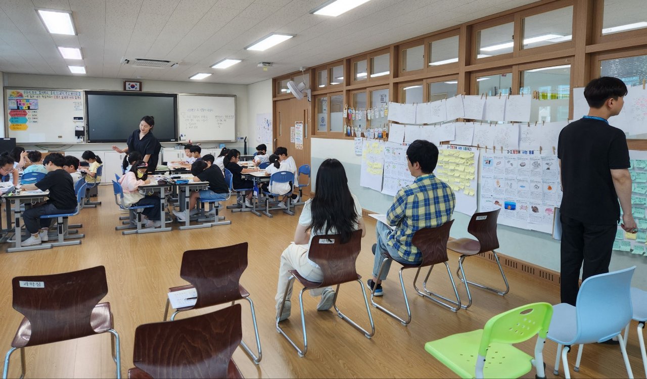 통영교육지원청, 질문과 탐구로 채우다…‘초등 수업나눔 주간’ 운영 - 관련이미지4