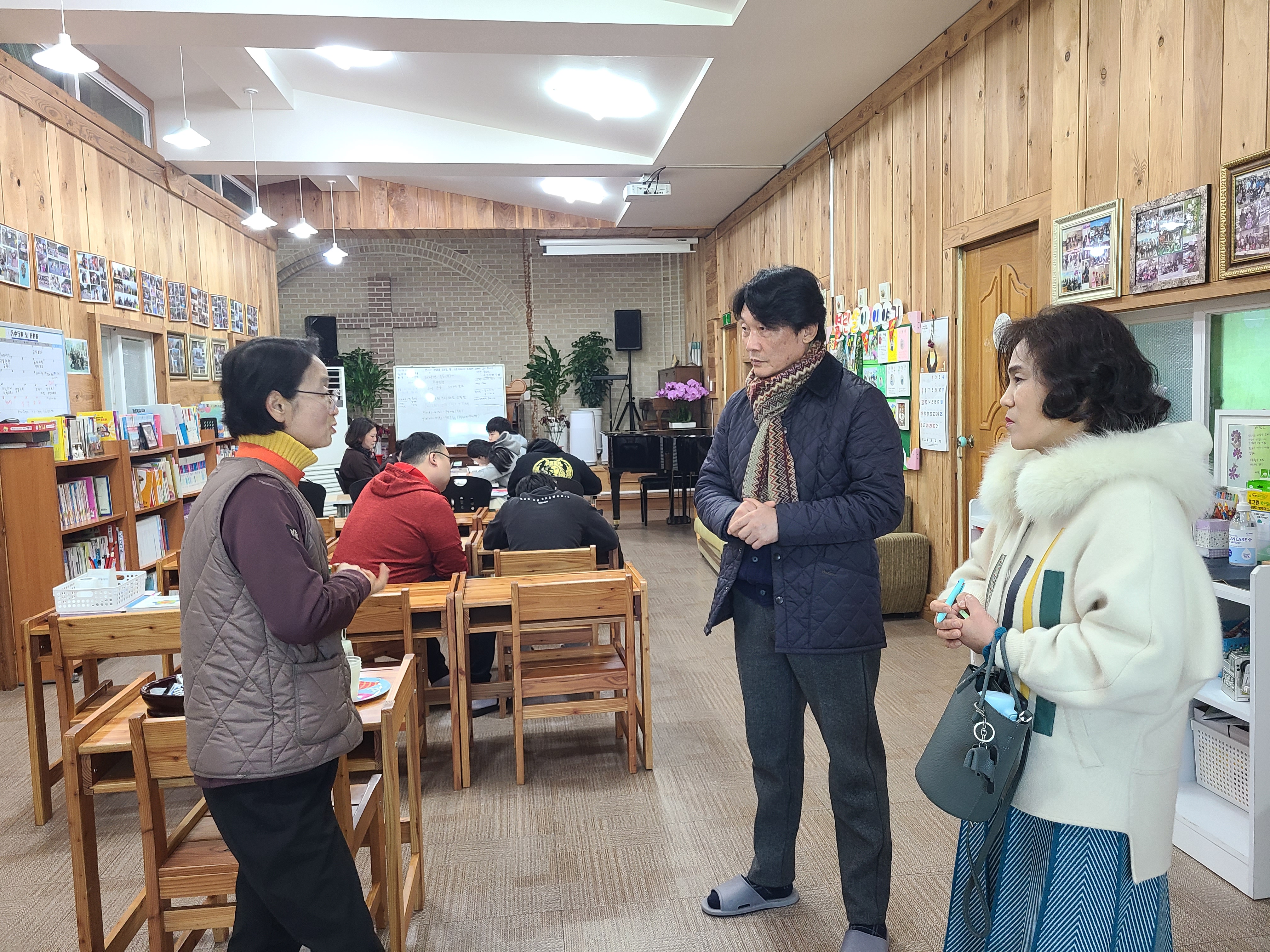 함양교육지원청, 사회복지시설 위문금 전달 - 관련이미지2