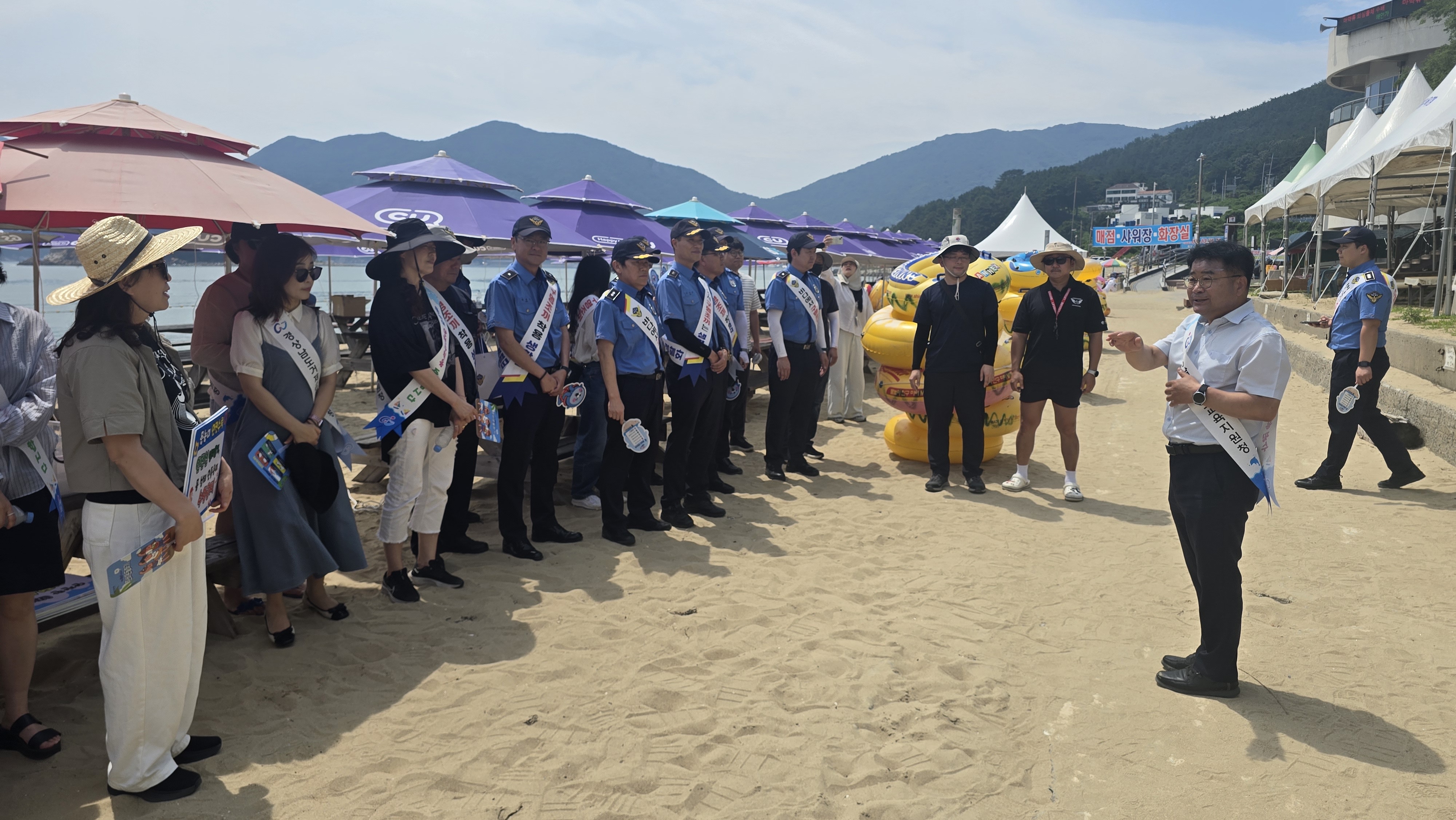 거제교육지원청, 물놀이 안전사고 예방 캠페인 실시 - 관련이미지2
