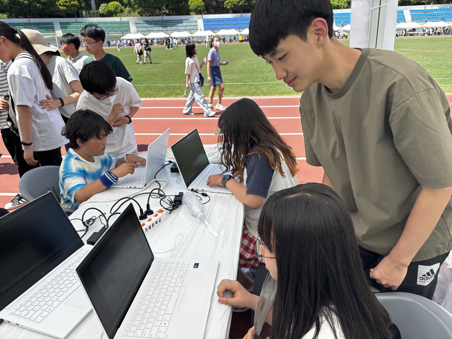 “거제중 비트부, 거제 청소년축제 중심에 서다.” - 관련이미지2