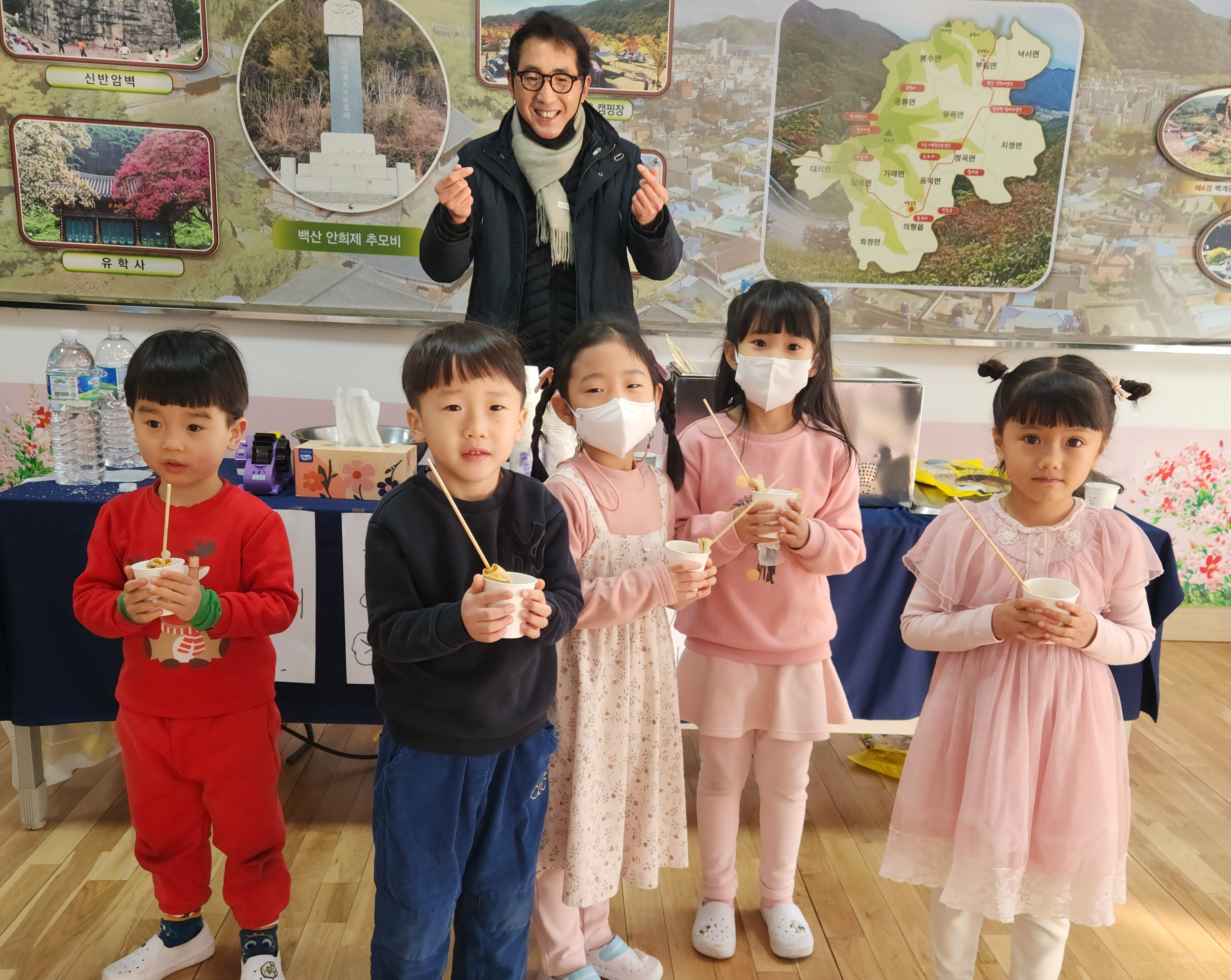 부림초,‘눈 오는 날 어묵데이’로 따뜻한 등굣길 선사 - 관련이미지2