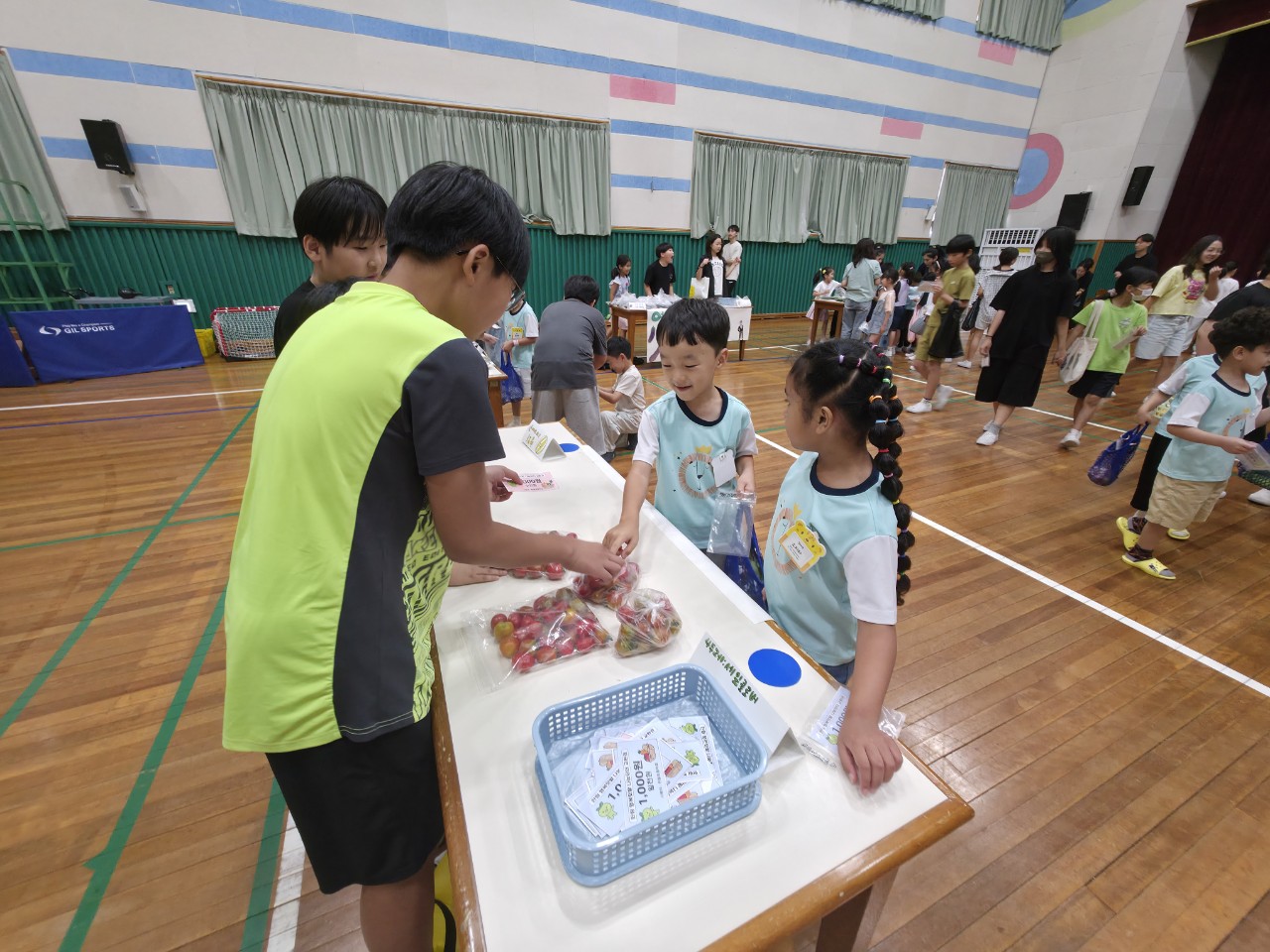 한림초, 학생 주도 “행복텃밭 나눔장터” 개최 - 관련이미지1