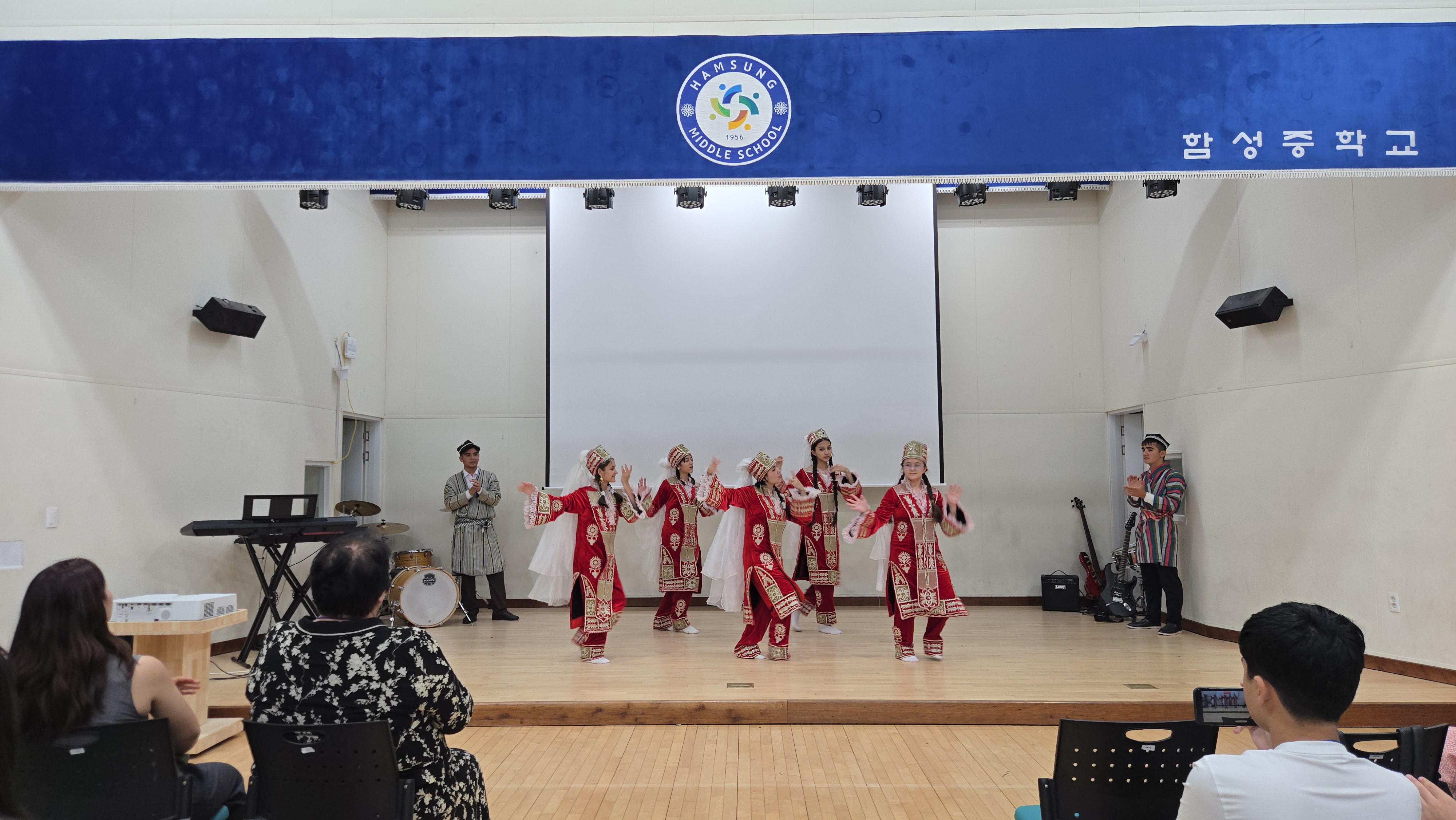 함성중학교, “우즈베키스탄 부하라 42학교 초청 국제교육교류 환영식” 성료 - 관련이미지2