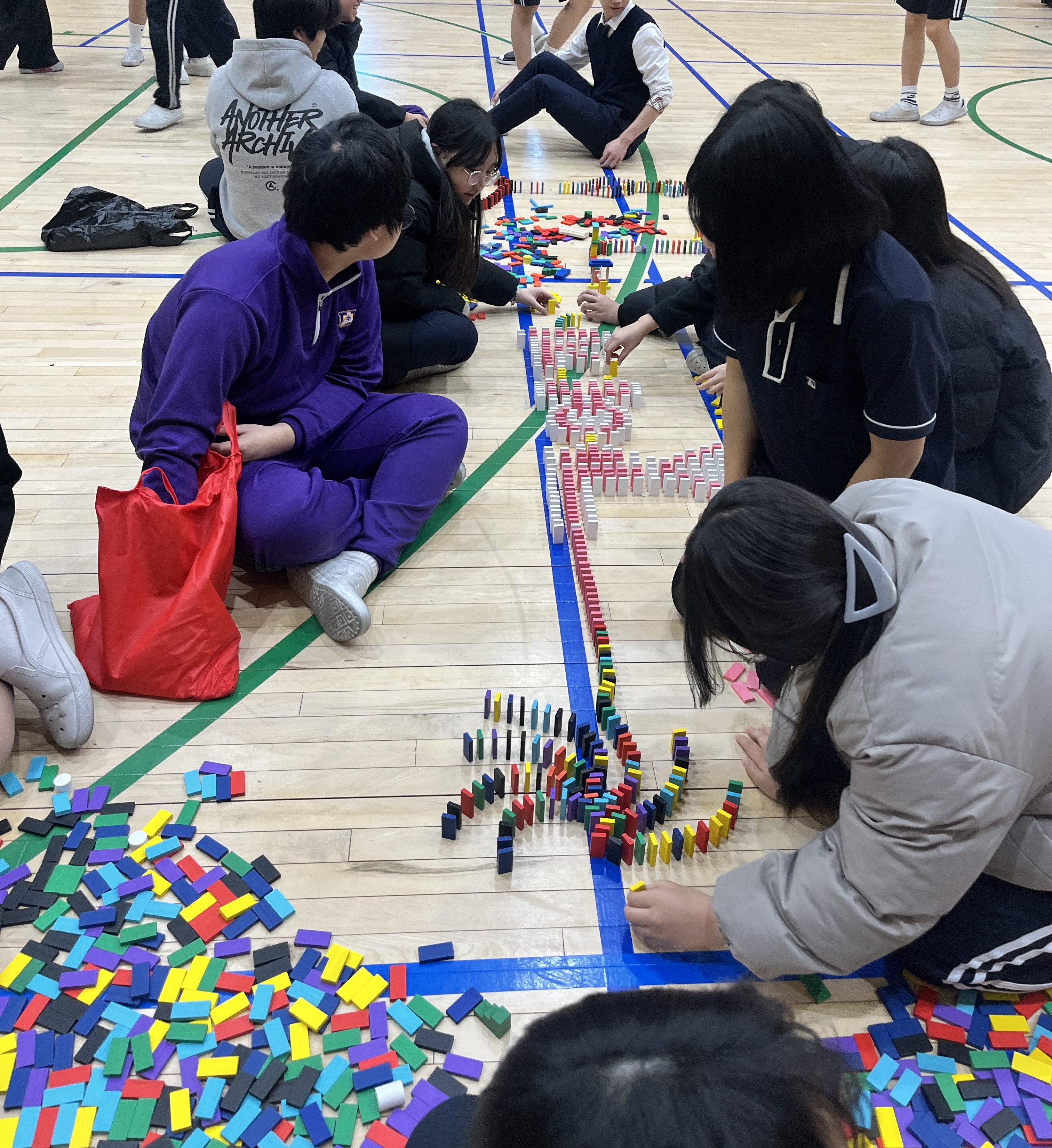 “밥 한 알에 담은 마음, 함께 완성한 우리”  사파중 2학년, ‘밥알아, 주먹밥 되자!’로 협력·나눔 실천 - 관련이미지2