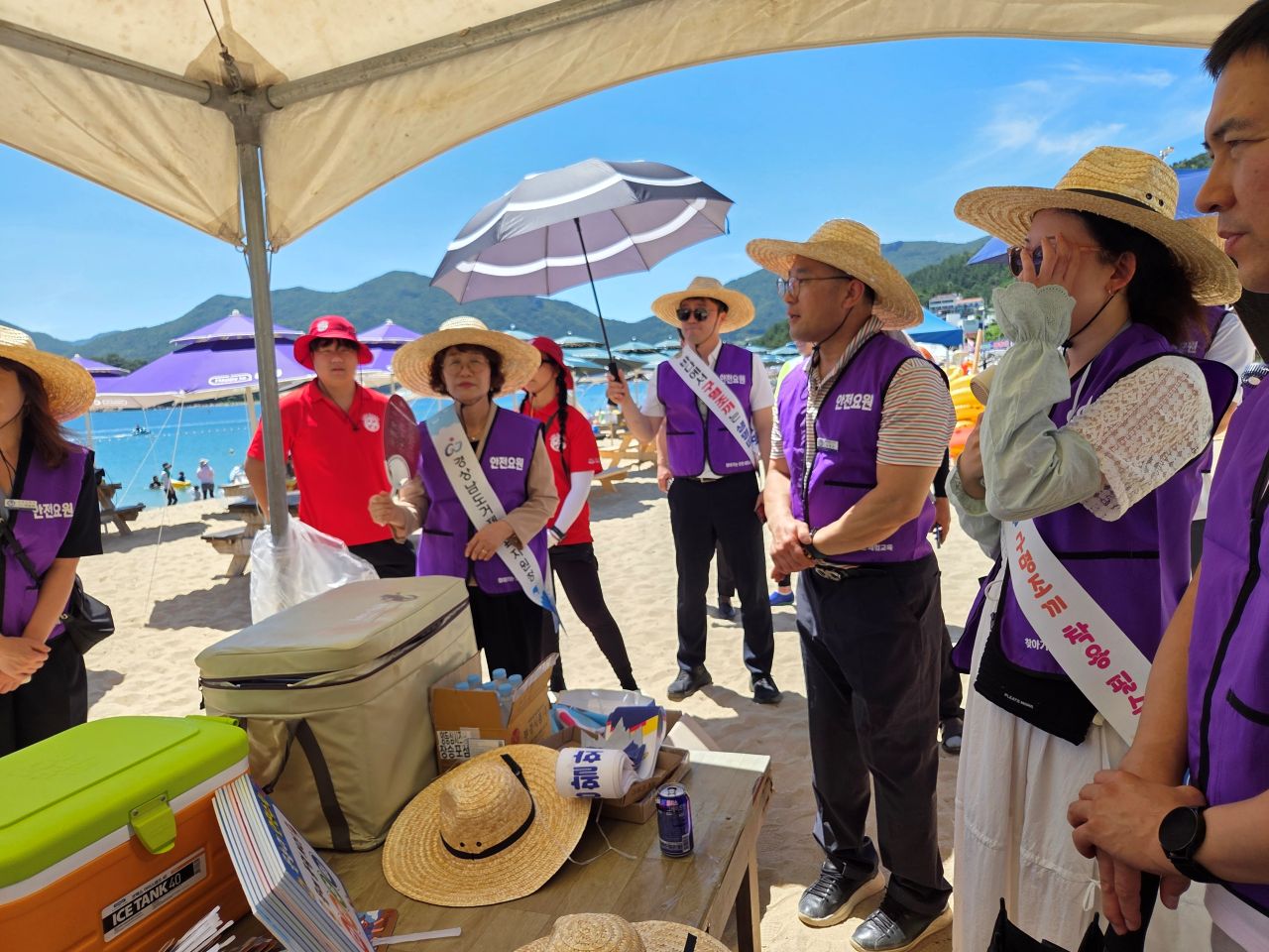 거제교육지원청, 물놀이 안전사고 예방 캠페인 실시 - 관련이미지3