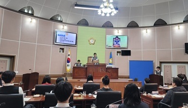 거제교육지원청-거제시의회 공동 주관으로 미래 민주시민 역량 강화 - 관련이미지2