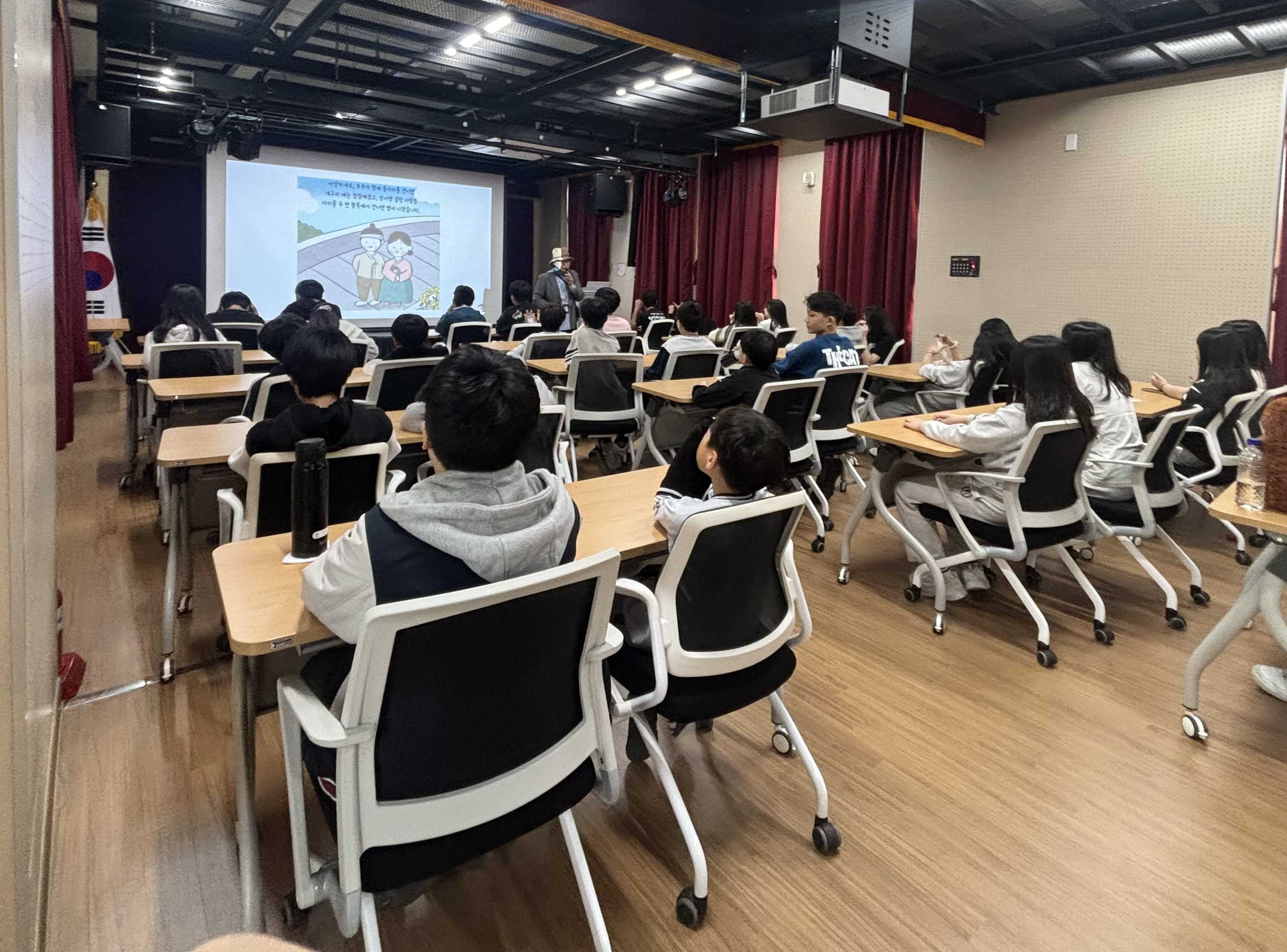 진주교육지원청,‘문화유산이 품은 진주 이야기’함께 들어요! - 관련이미지1