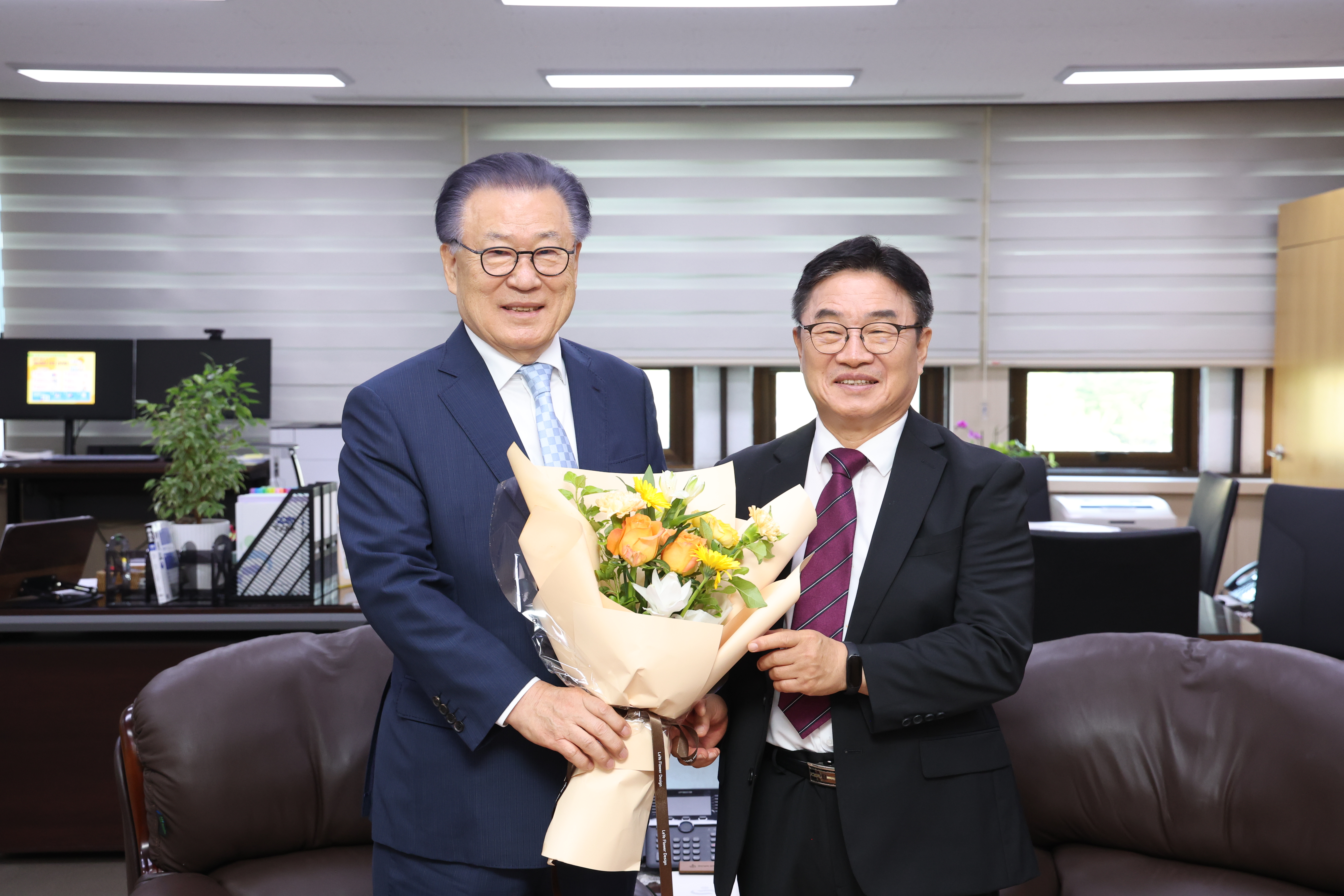 권순기 교육감·고영진 전 교육감, 경남교육 발전 위해 머리 맞대 - 관련이미지2