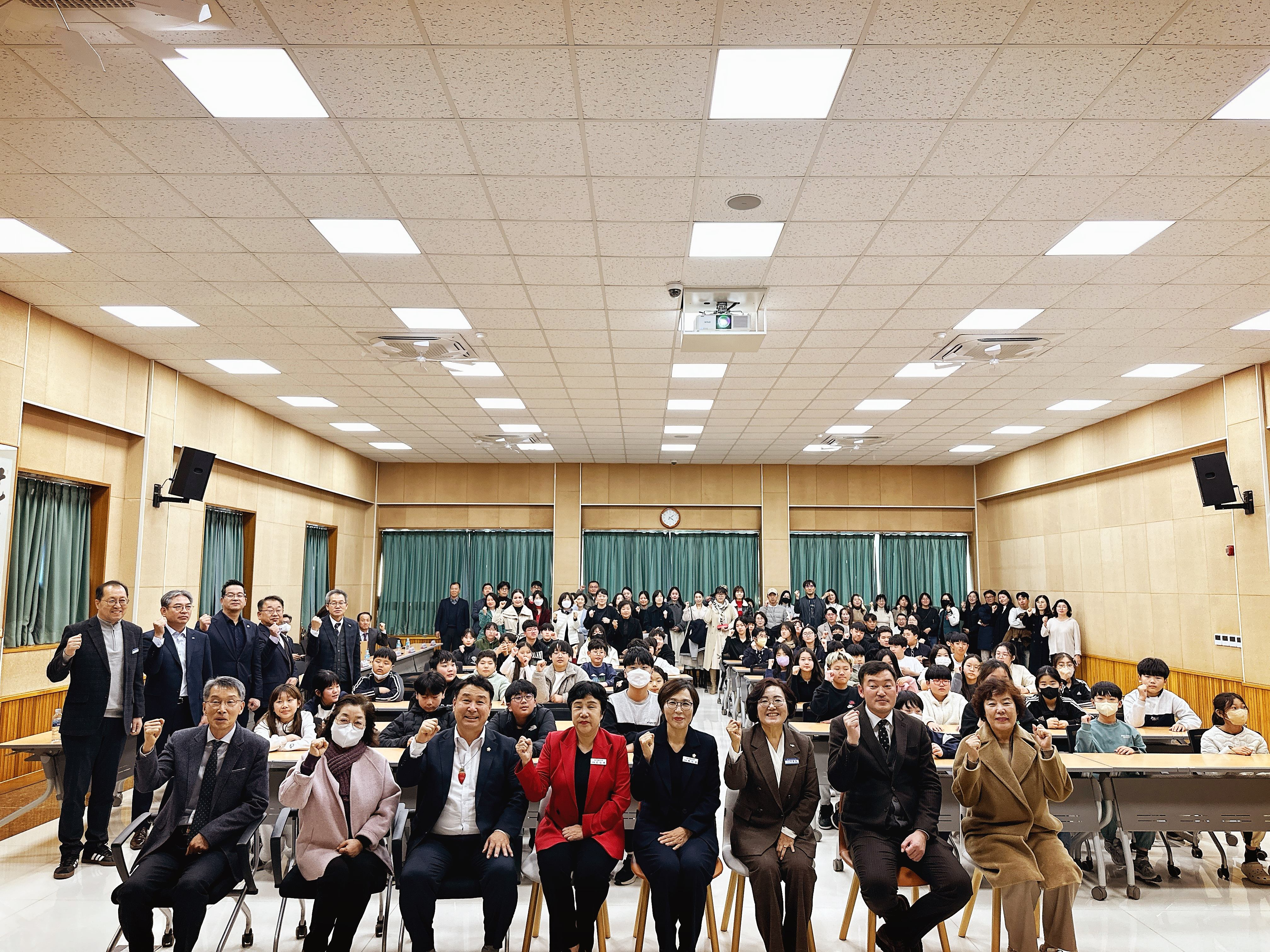 2025. 하동영재교육원 해외체험학습 보고회 및 수료식(보도자료) - 관련이미지3