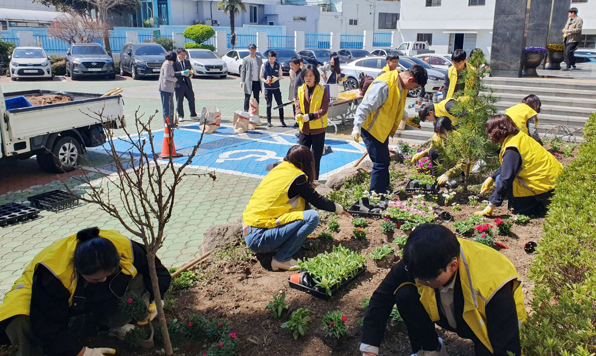 남해교육지원청, 식목일을 맞이하다 - 관련이미지2